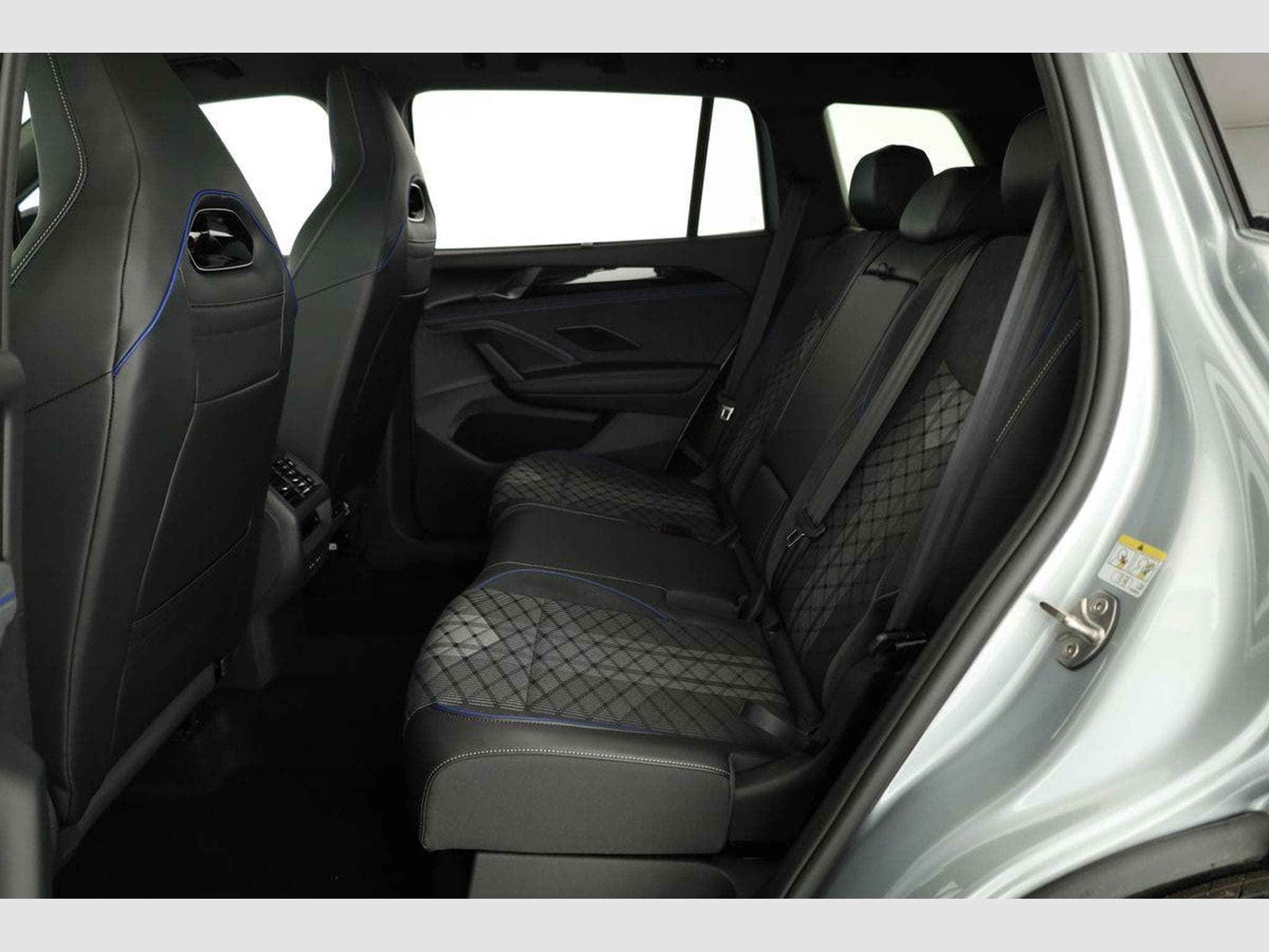 VW Tayron 1.5 TSI eHybrid 150 kW R-Line (2026) - Foto 11