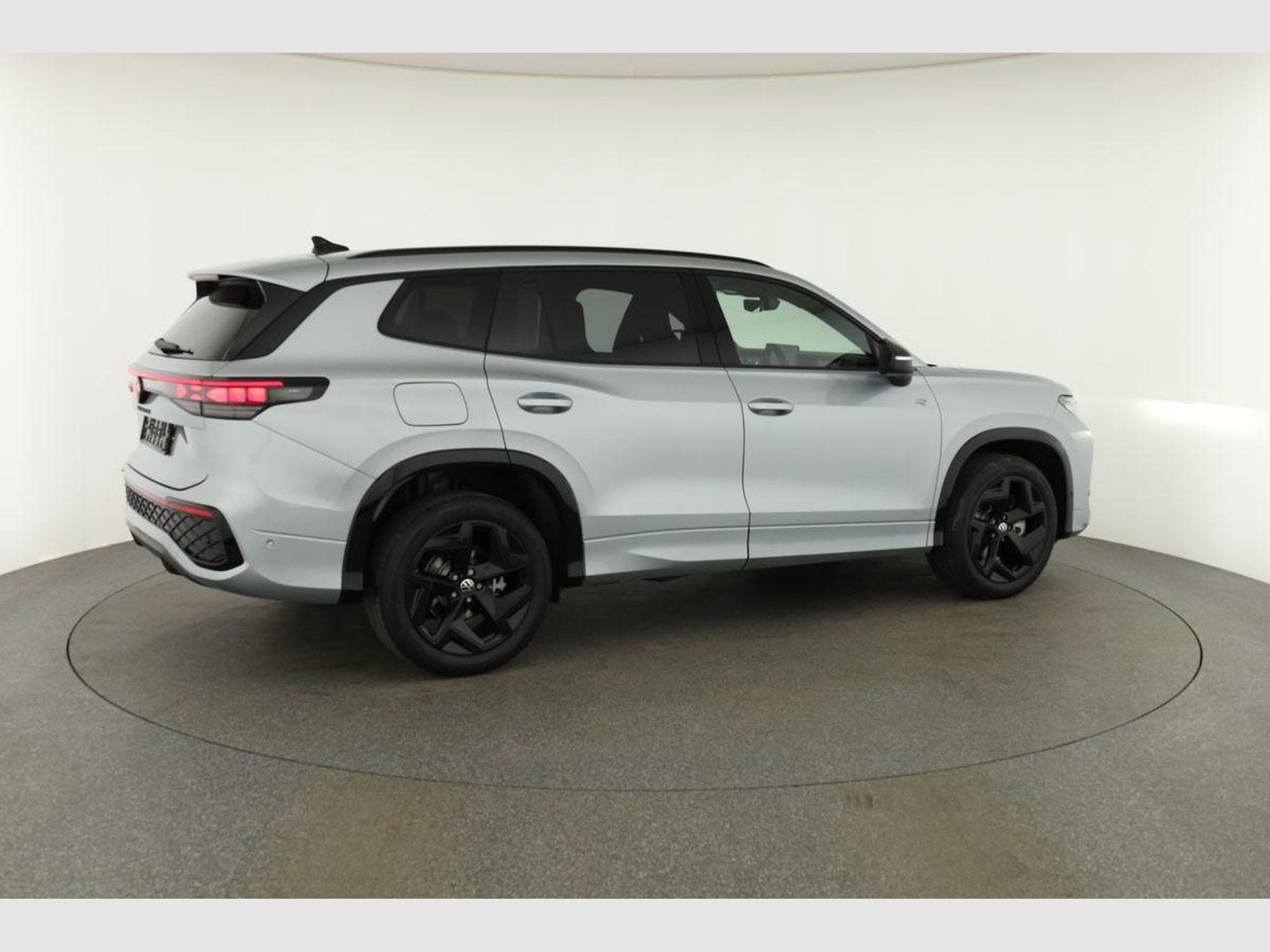 VW Tayron 1.5 TSI eHybrid 150 kW R-Line (2026) - Foto 21