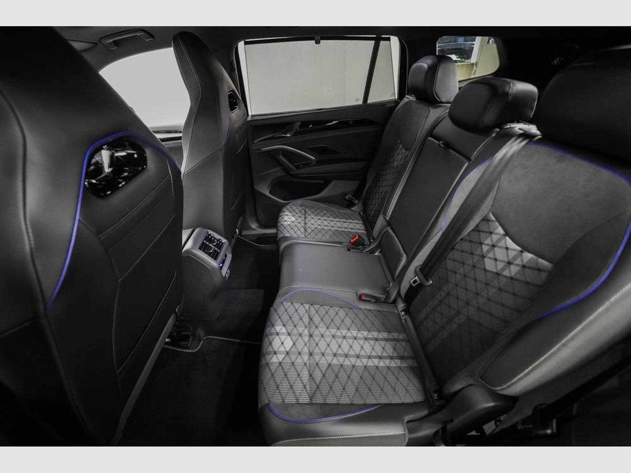 VW Tayron 2,0 TDI DSG (2026) - Foto 17