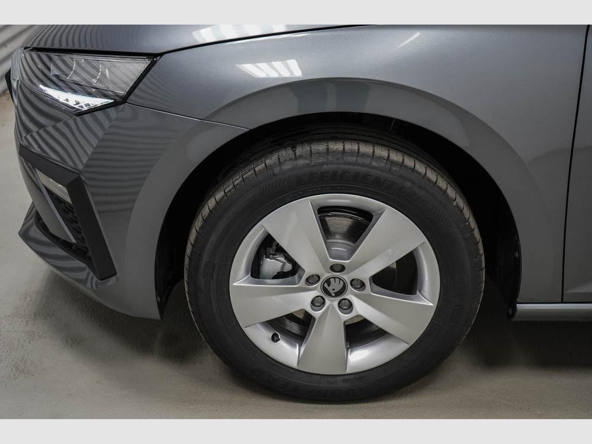 Skoda Scala 1,0 TSI DSG (2026) - Foto 5