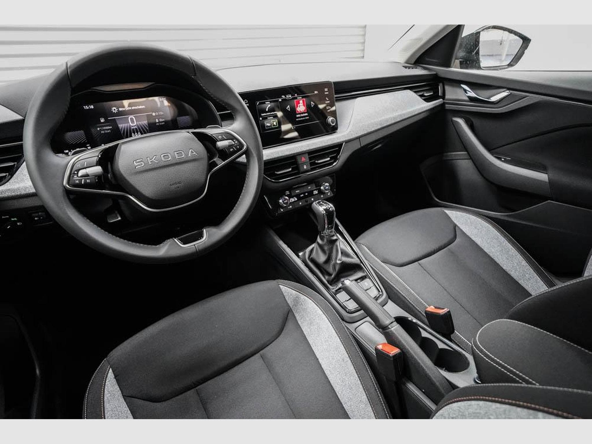 Skoda Scala 1,0 TSI DSG (2026) - Foto 7