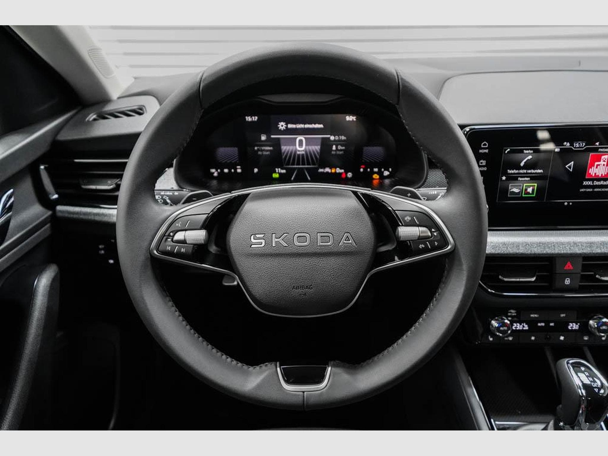 Skoda Scala 1,0 TSI DSG (2026) - Foto 9