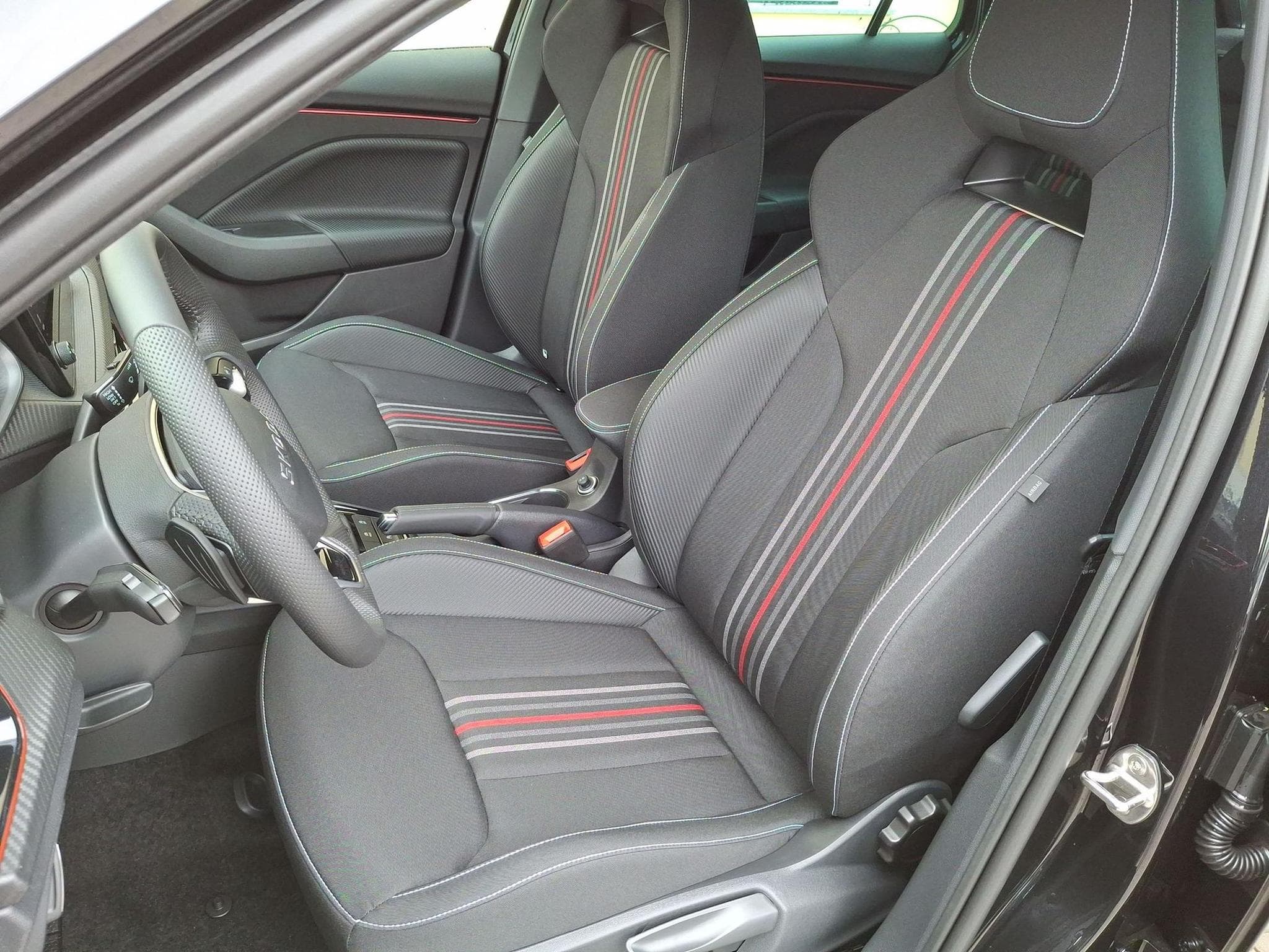 Skoda Kamiq Monte Carlo (2026) - Photo 15