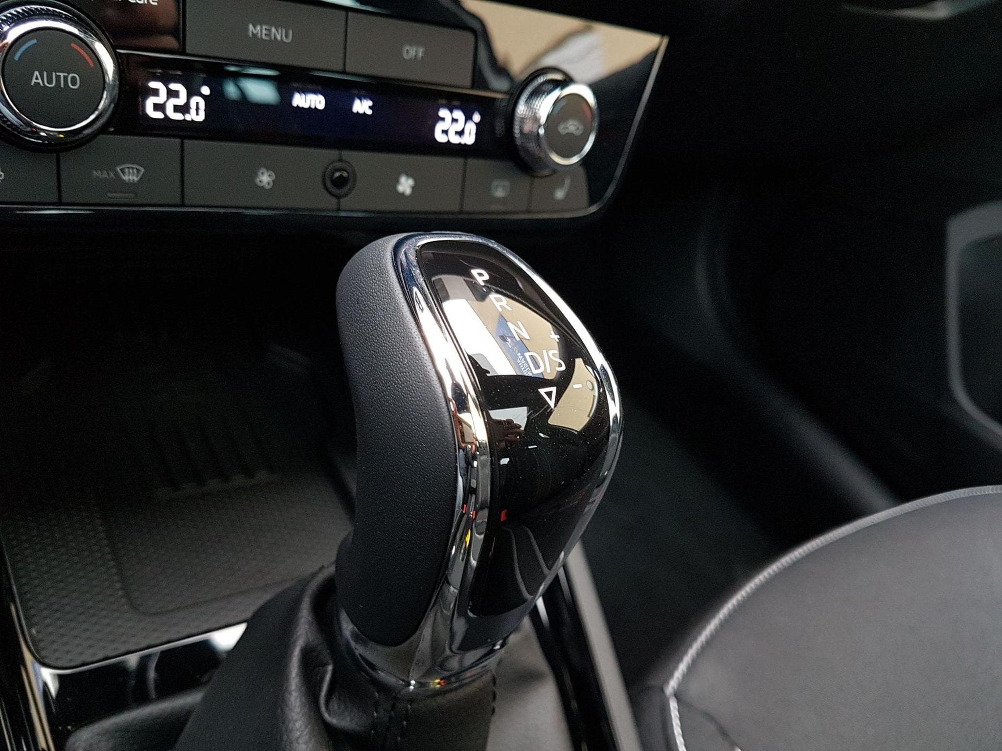 Skoda Kamiq Monte Carlo (2026) - Photo 18