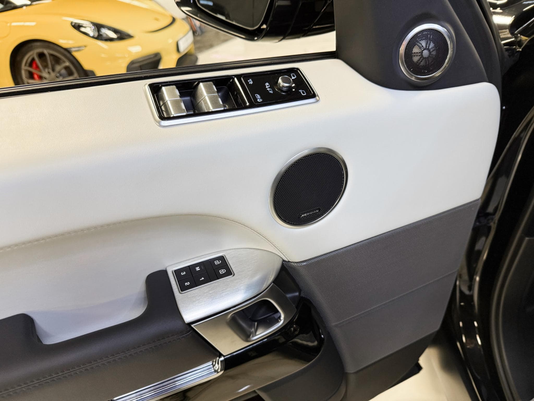 Land-Rover Range Rover Sport 5.0 V8 P575 SVR (2021) - Foto 15