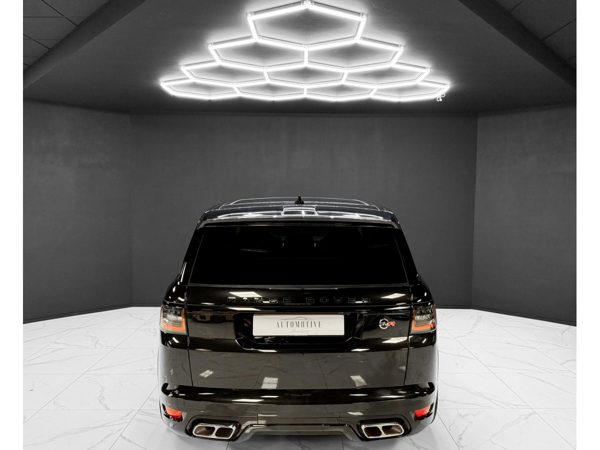 Land-Rover Range Rover Sport 5.0 V8 P575 SVR (2021) - Foto 4