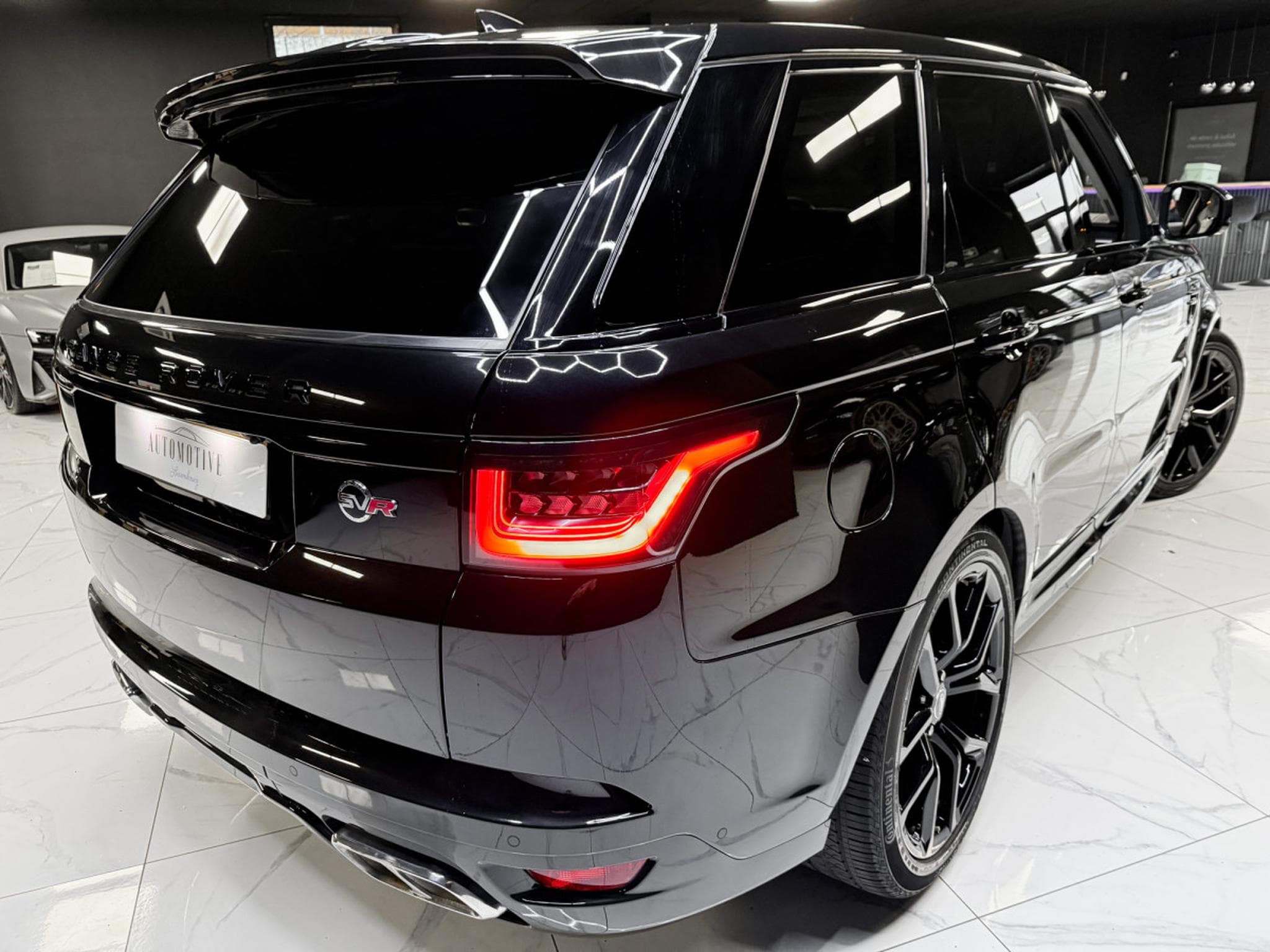 Land-Rover Range Rover Sport 5.0 V8 P575 SVR (2021) - Foto 9