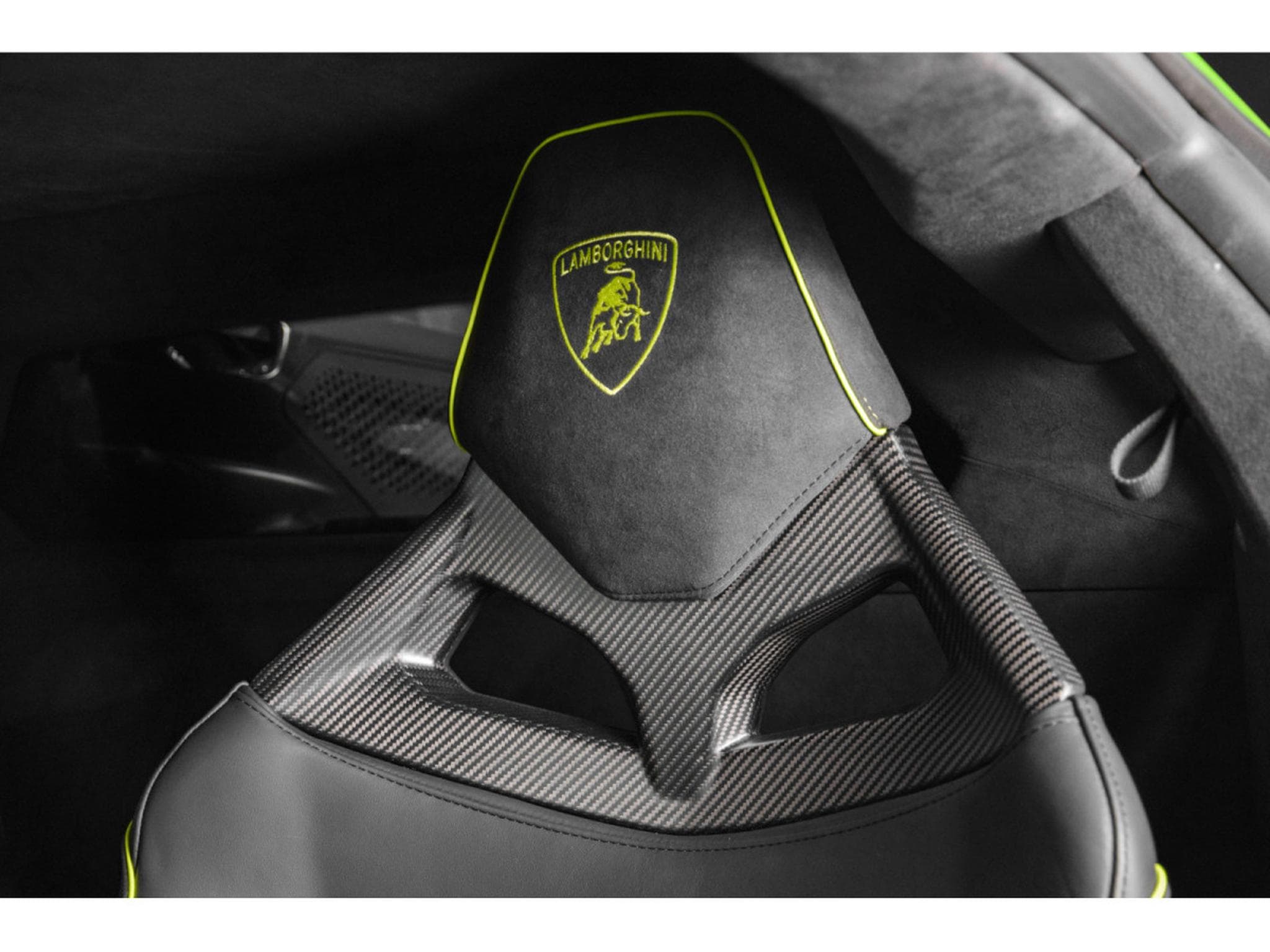 Lamborghini Revuelto AD PERSONAM - VERDE CITREA / ROSSO MARS (2025) - Photo 14