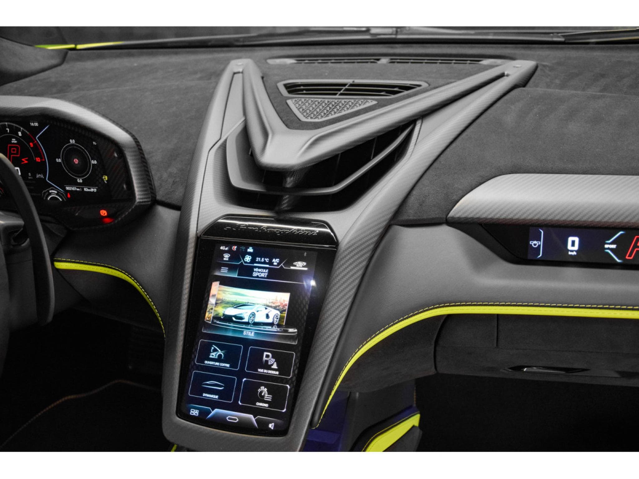 Lamborghini Revuelto AD PERSONAM - VERDE CITREA / ROSSO MARS (2025) - Photo 26