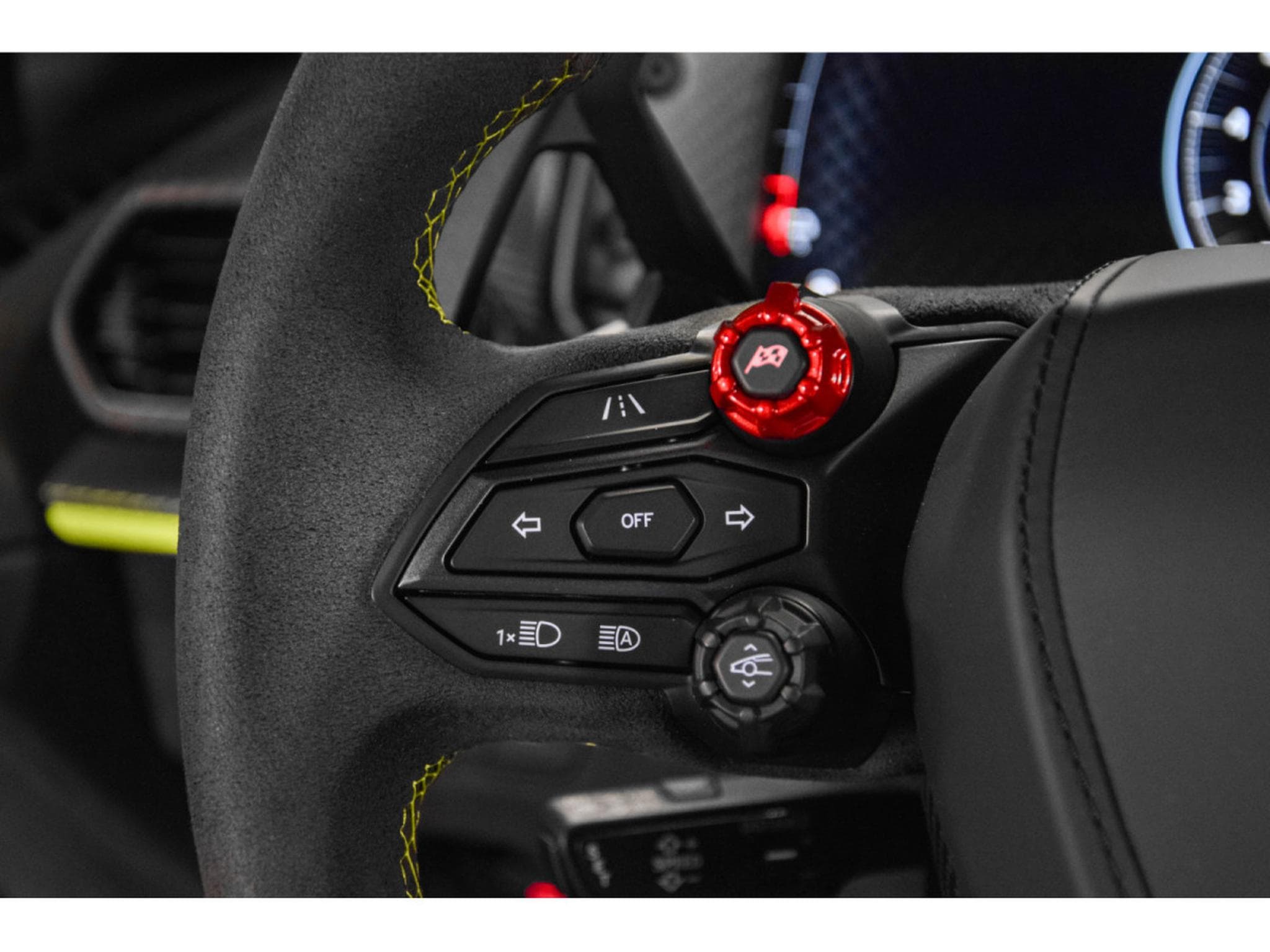 Lamborghini Revuelto AD PERSONAM - VERDE CITREA / ROSSO MARS (2025) - Photo 28