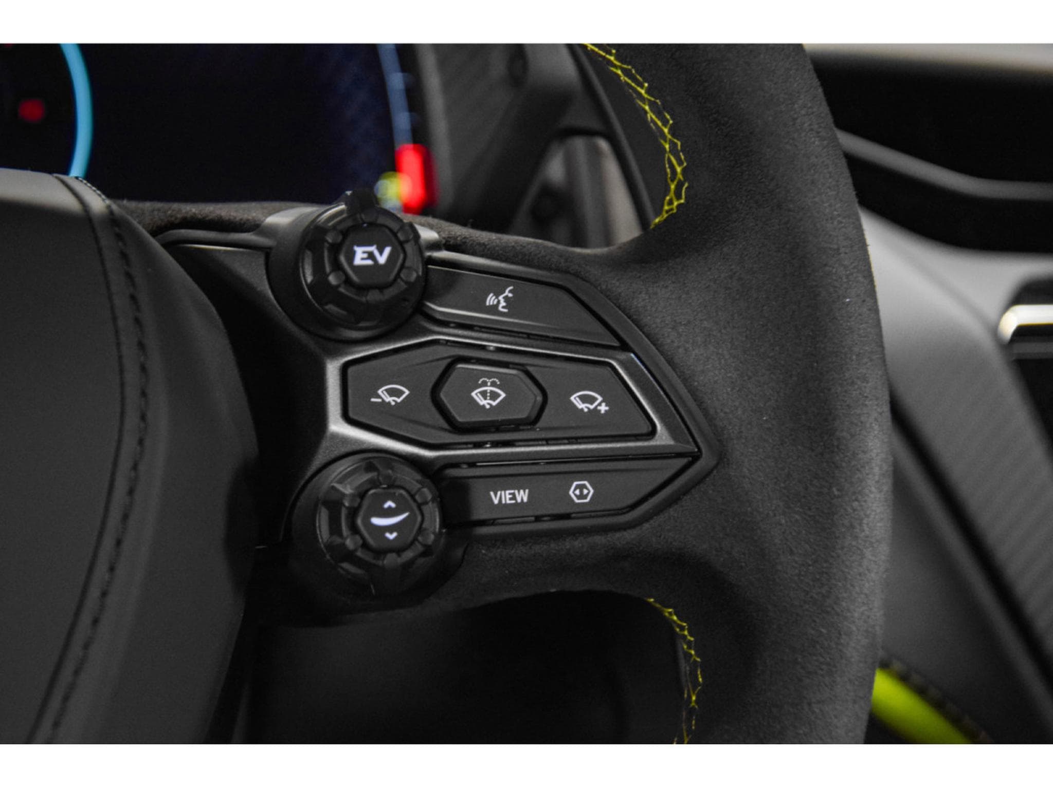 Lamborghini Revuelto AD PERSONAM - VERDE CITREA / ROSSO MARS (2025) - Photo 30