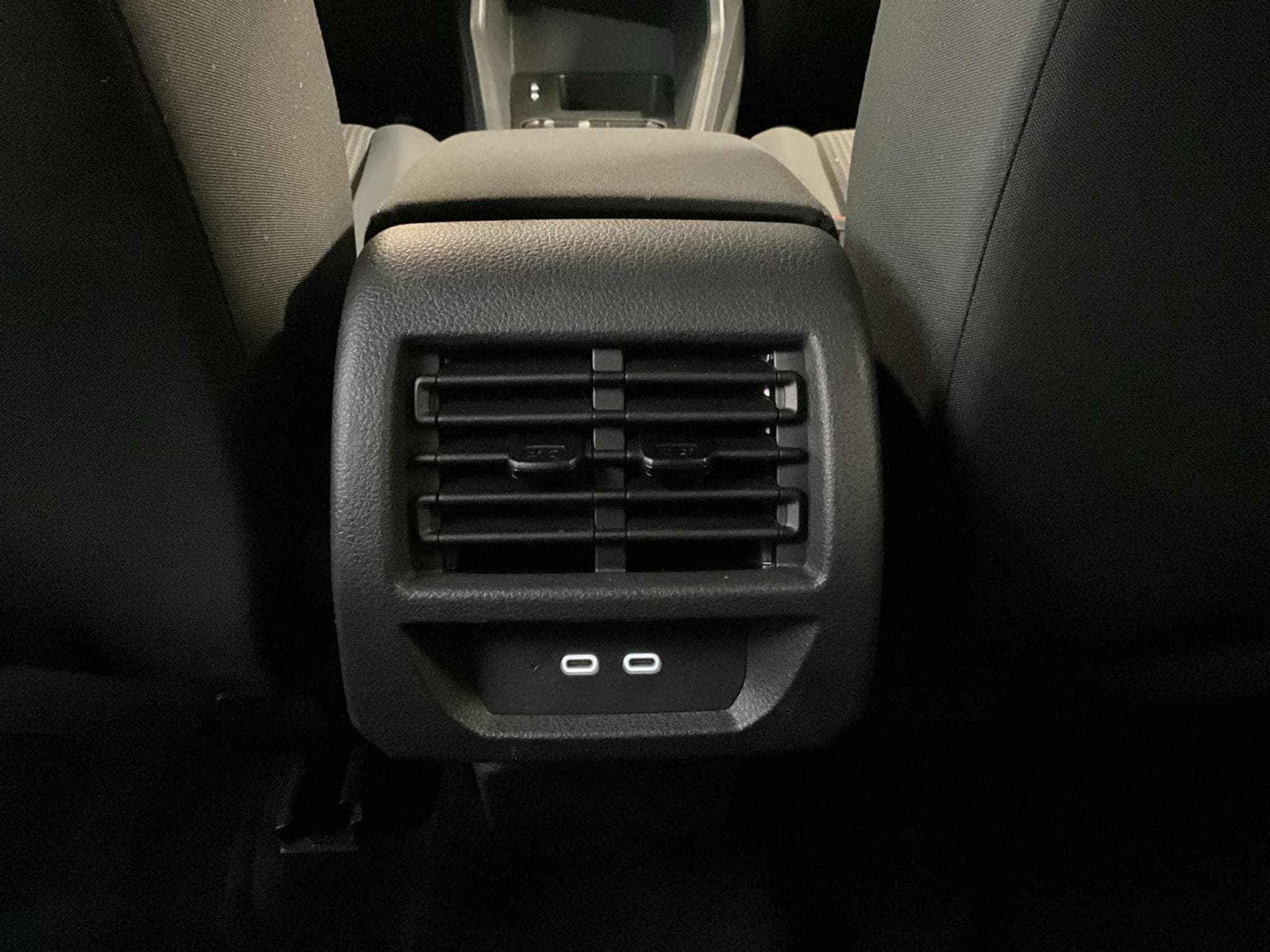 VW Caddy DSG+P.Cool&Sound+LM16 (2022) - Photo 19