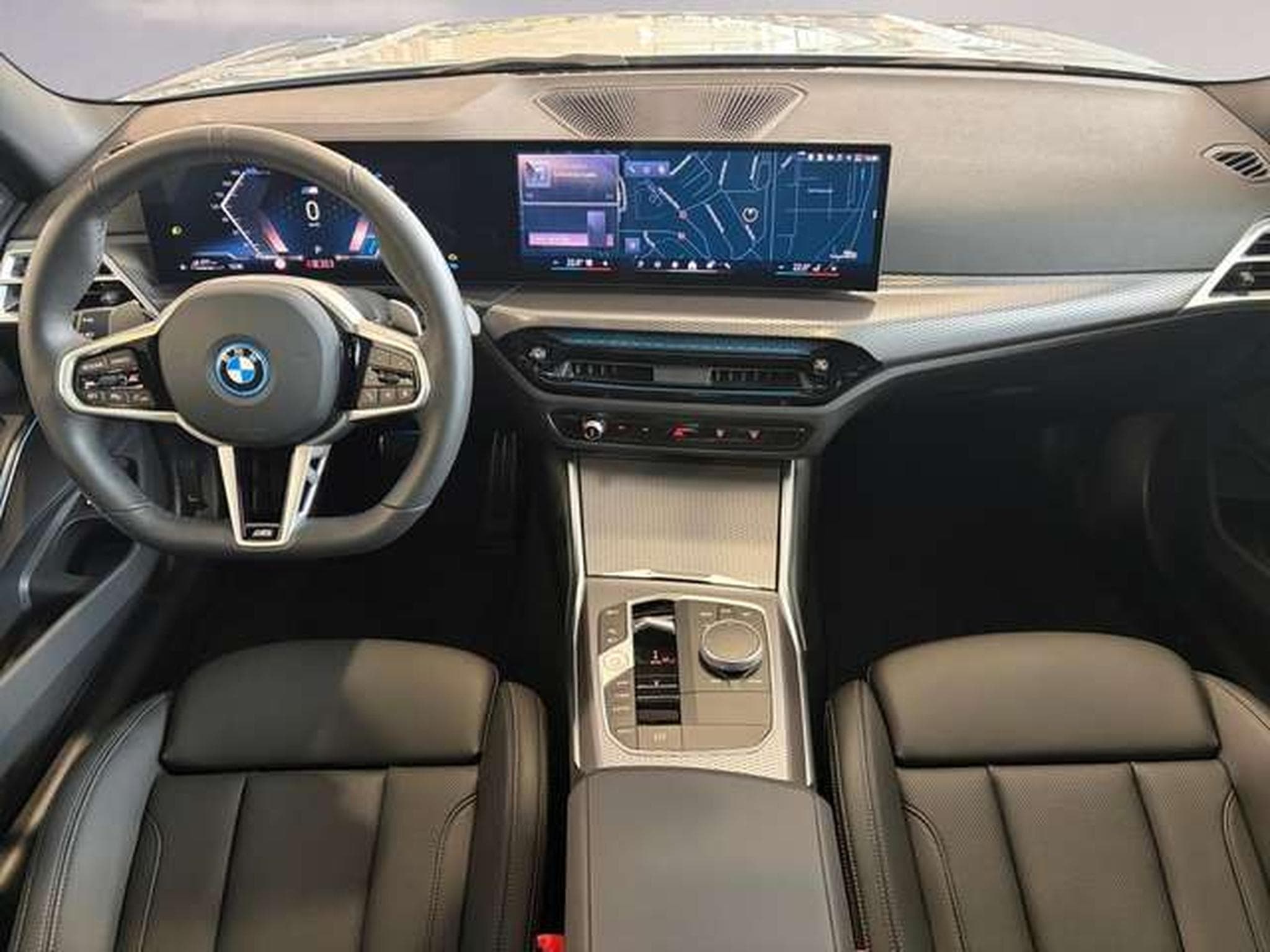 BMW 330 e xDrive HK HiFi DAB LED GSD (2025) - Foto 7