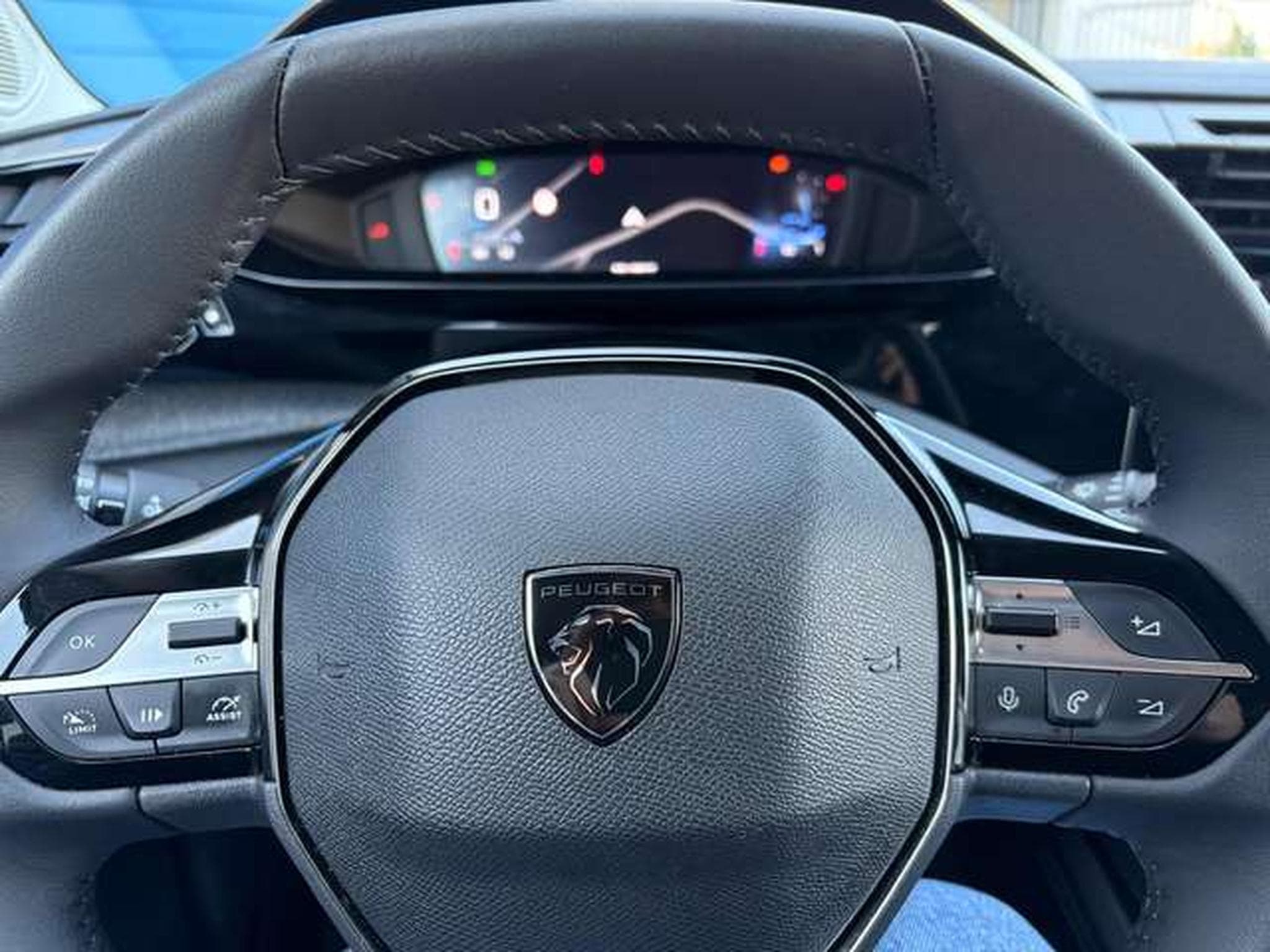 Peugeot 308 308 1.2 PureTech Allure S (2023) - Foto 7