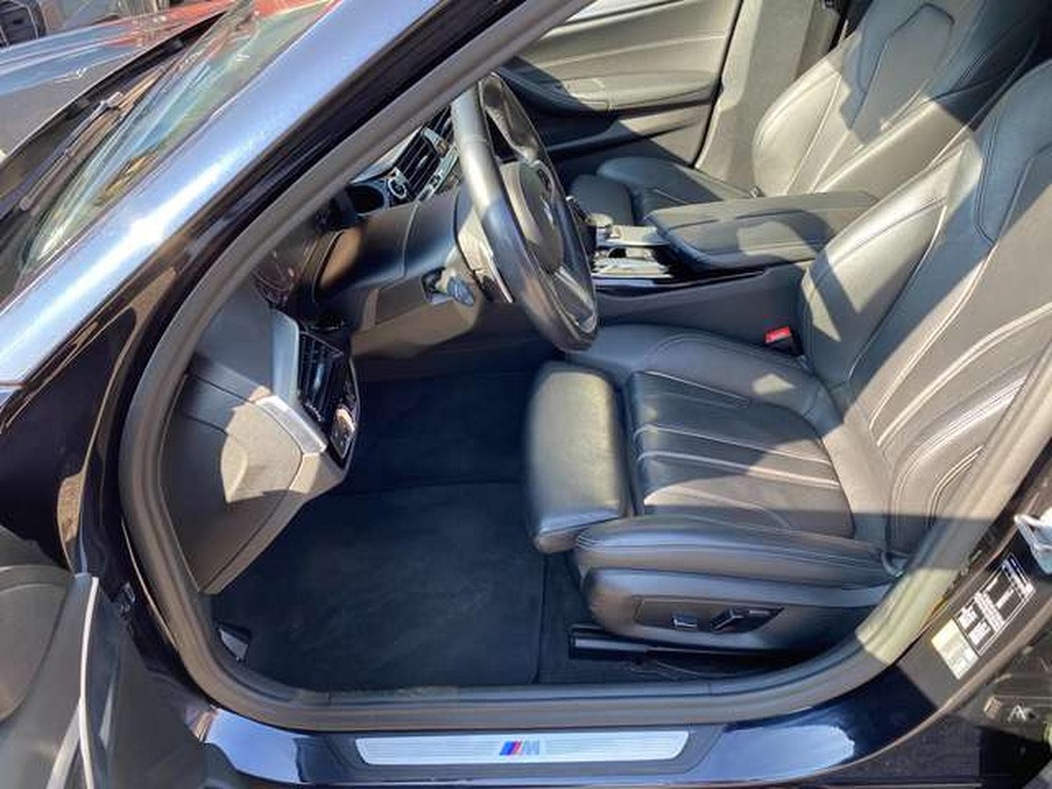 BMW 530 xDrive Hybride Pack M JUSQU'A 48 MOIS DE GARANTIE (2019) - Photo 8