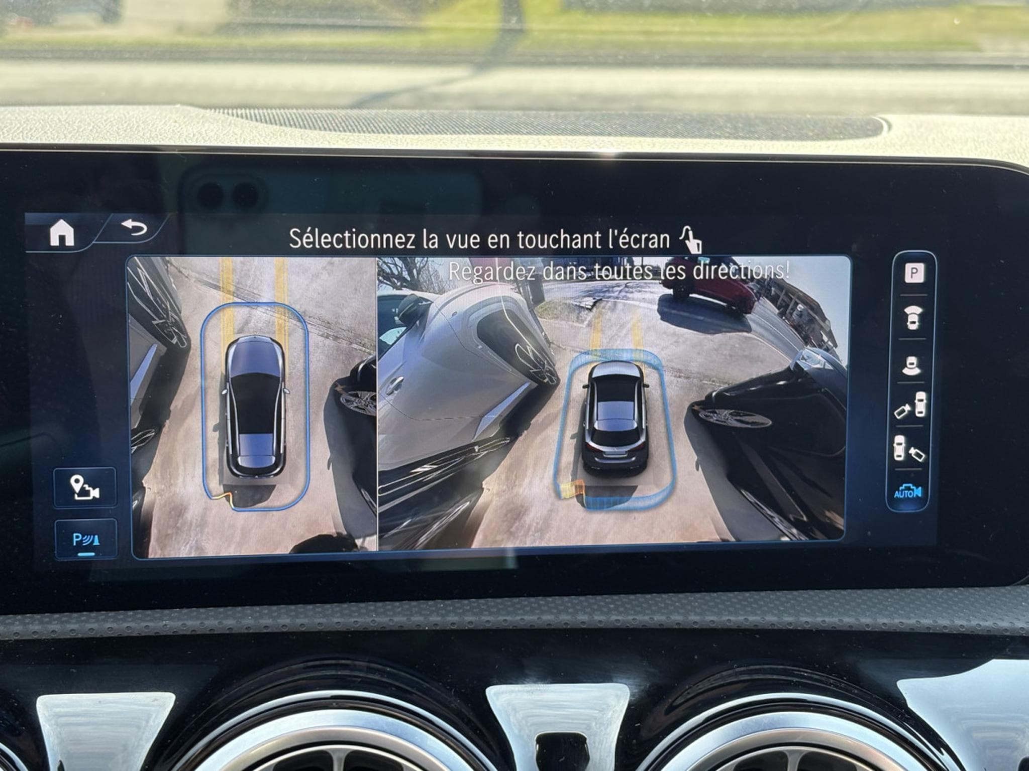 Mercedes A 180 AMG LINE * CAMERA 360 * PANORAMA * 7G-DCT (2024) - Foto 12