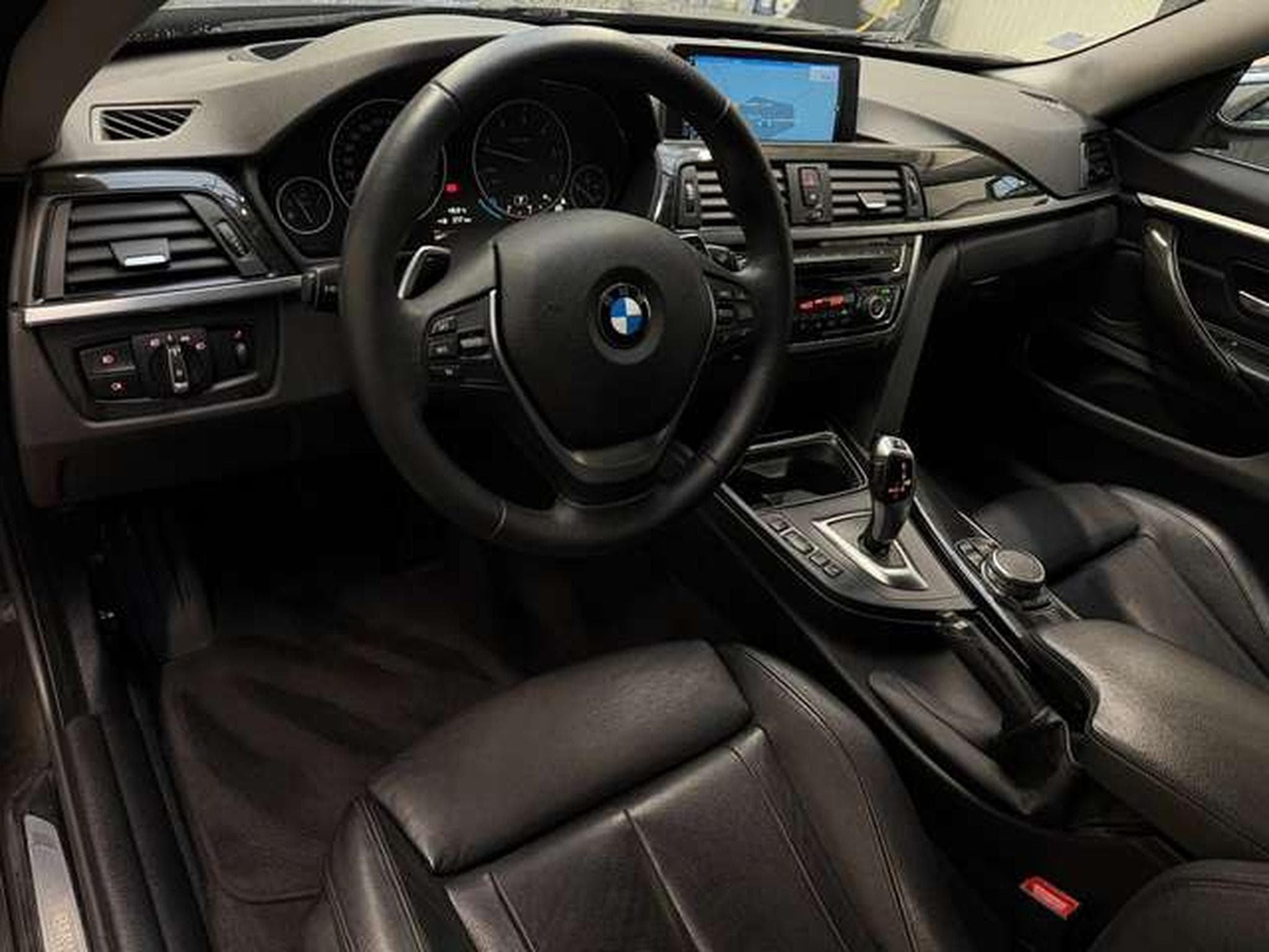 BMW 418 418 d Steptronic (2015) - Foto 12