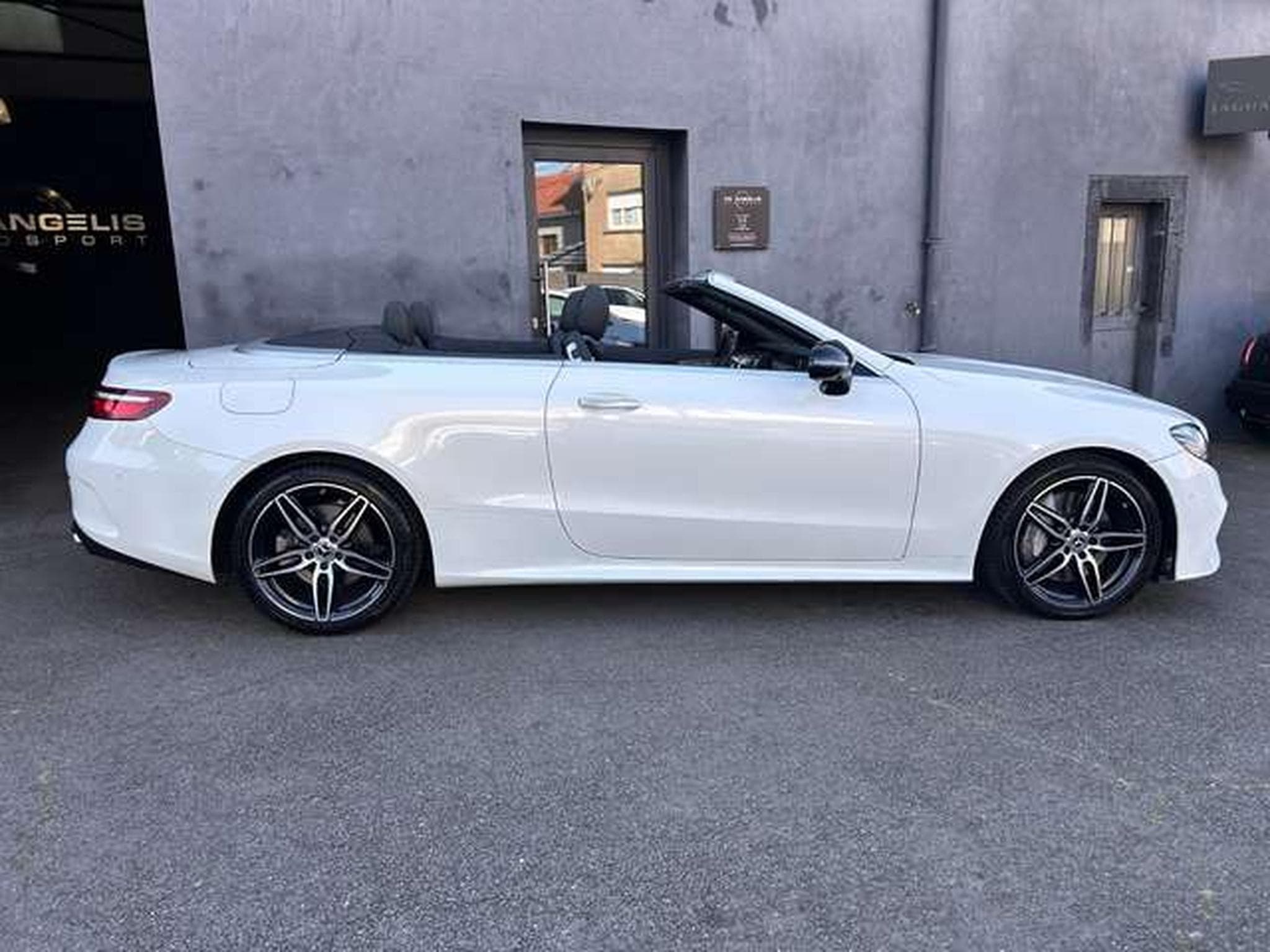 Mercedes E 50 AMG 350D CABRIOLET 9G-TRONIC 4MATIC AMG (2017) - Photo 10