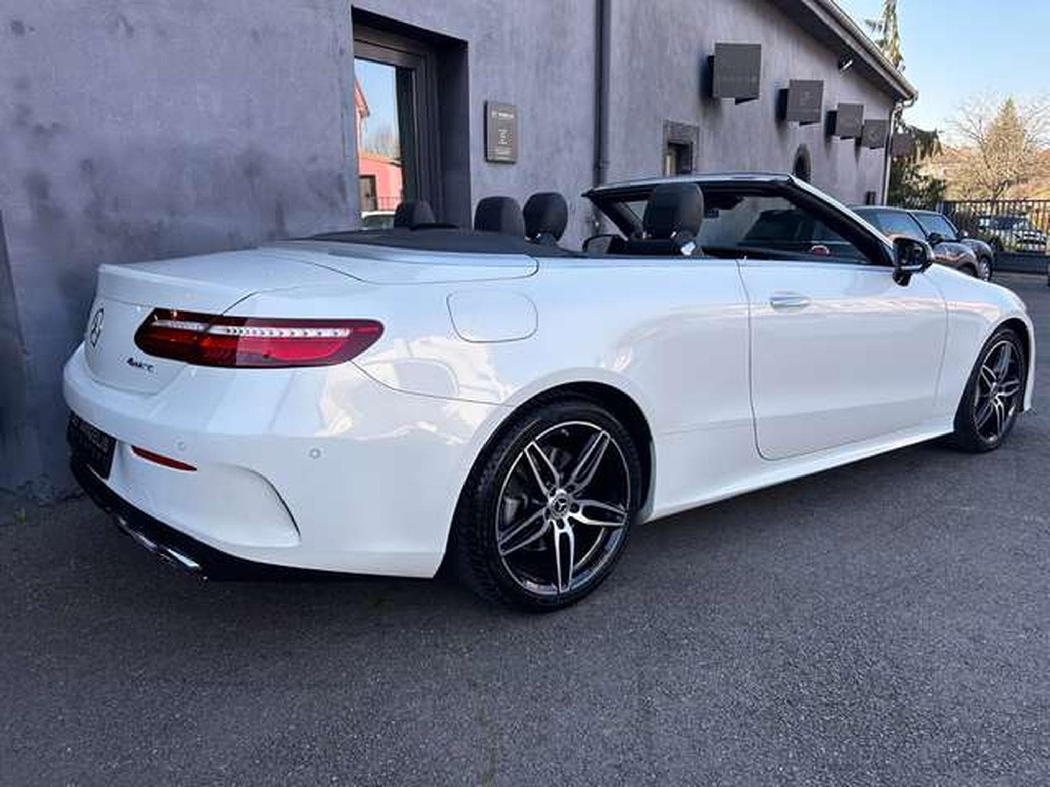 Mercedes E 50 AMG 350D CABRIOLET 9G-TRONIC 4MATIC AMG (2017) - Photo 11