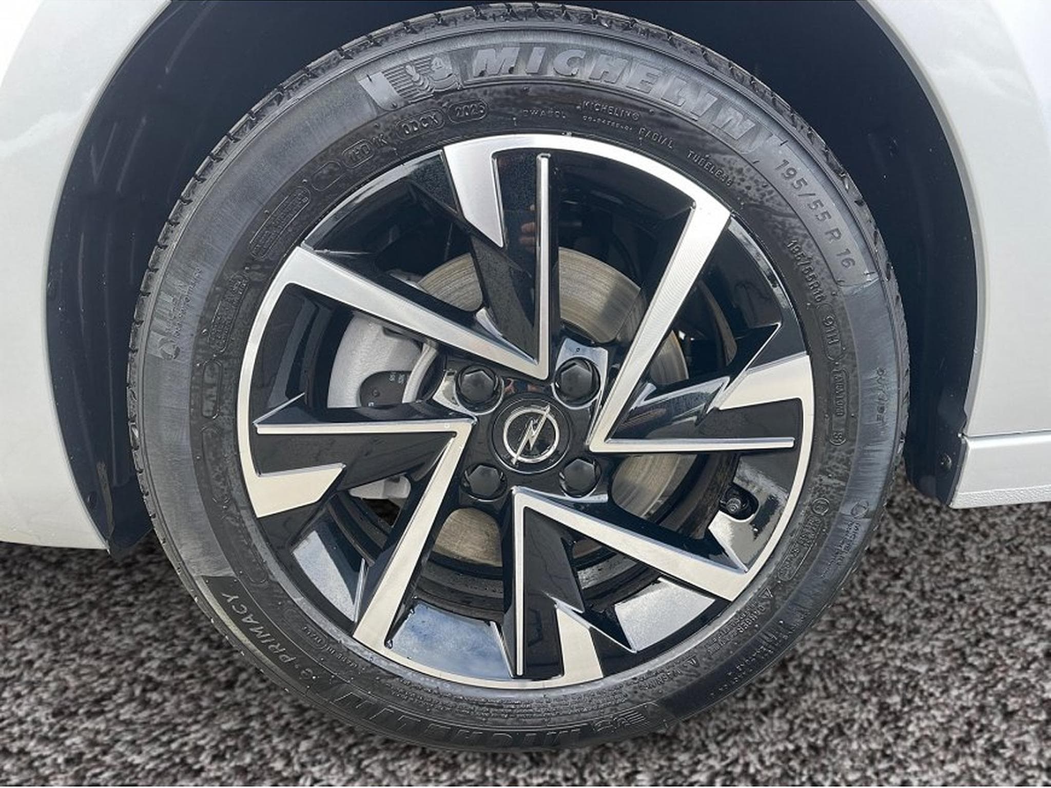 Opel Corsa (2025) - Foto 6