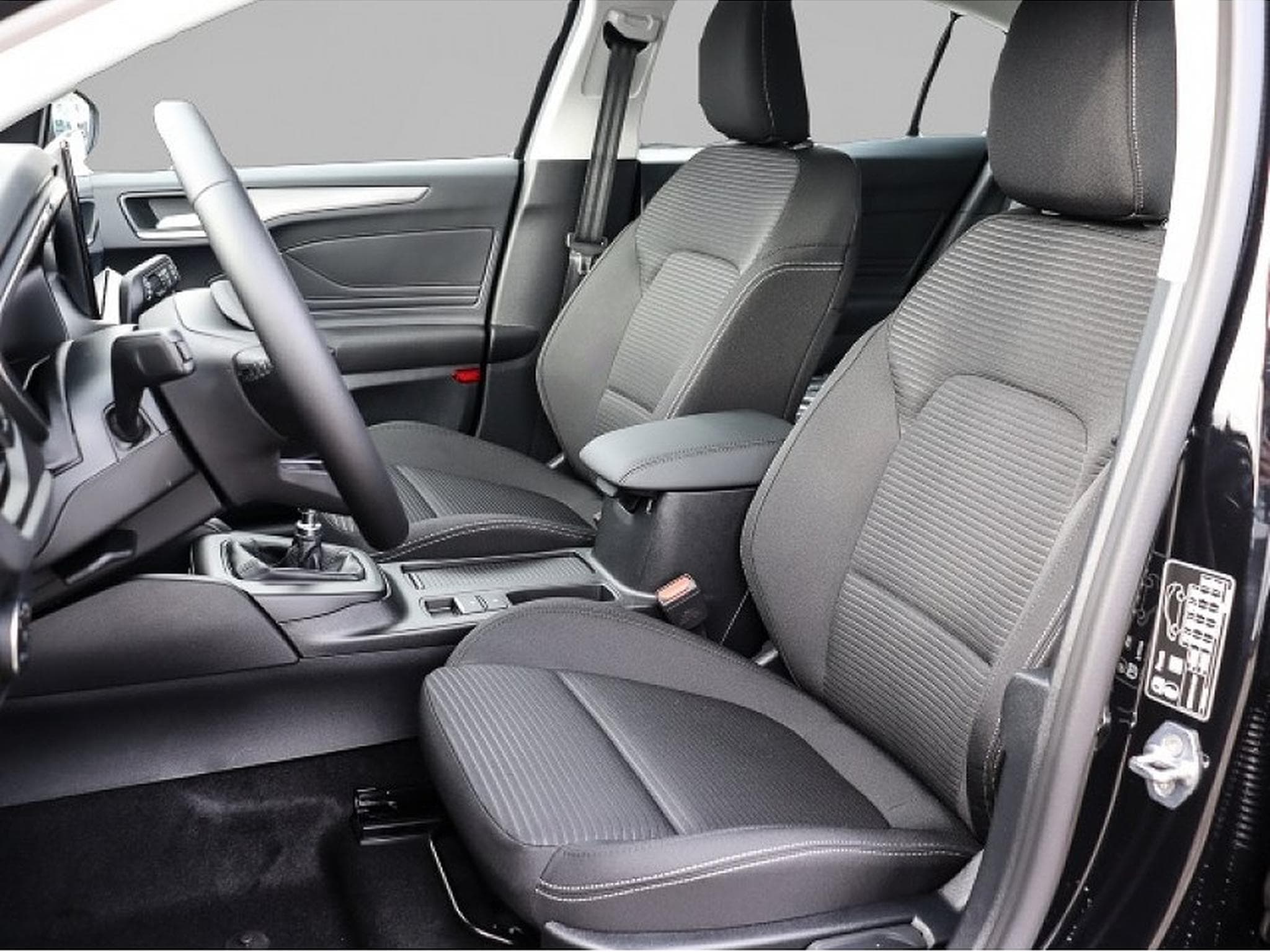 Ford Focus (2025) - Photo 6