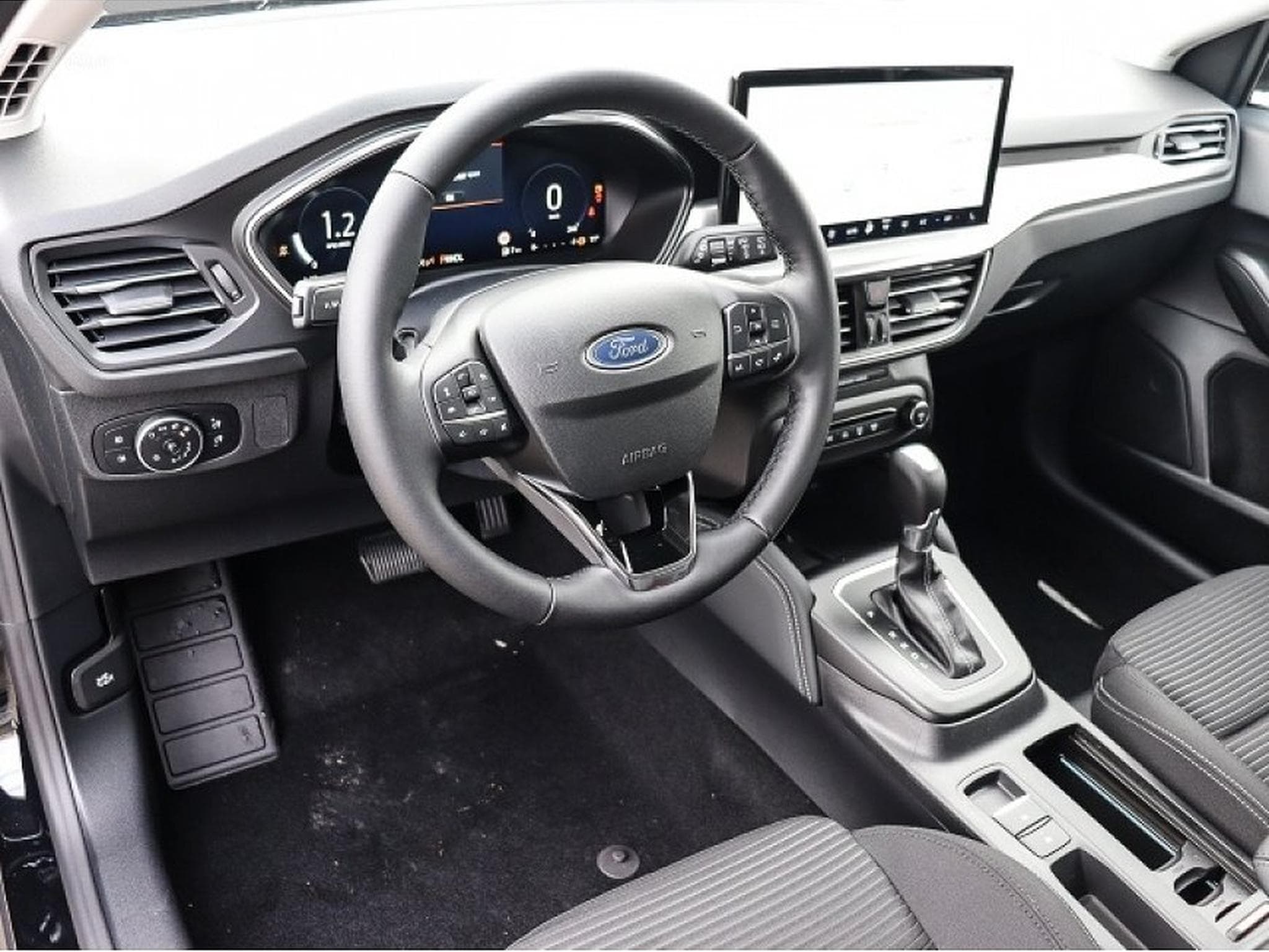 Ford Focus (2025) - Photo 3