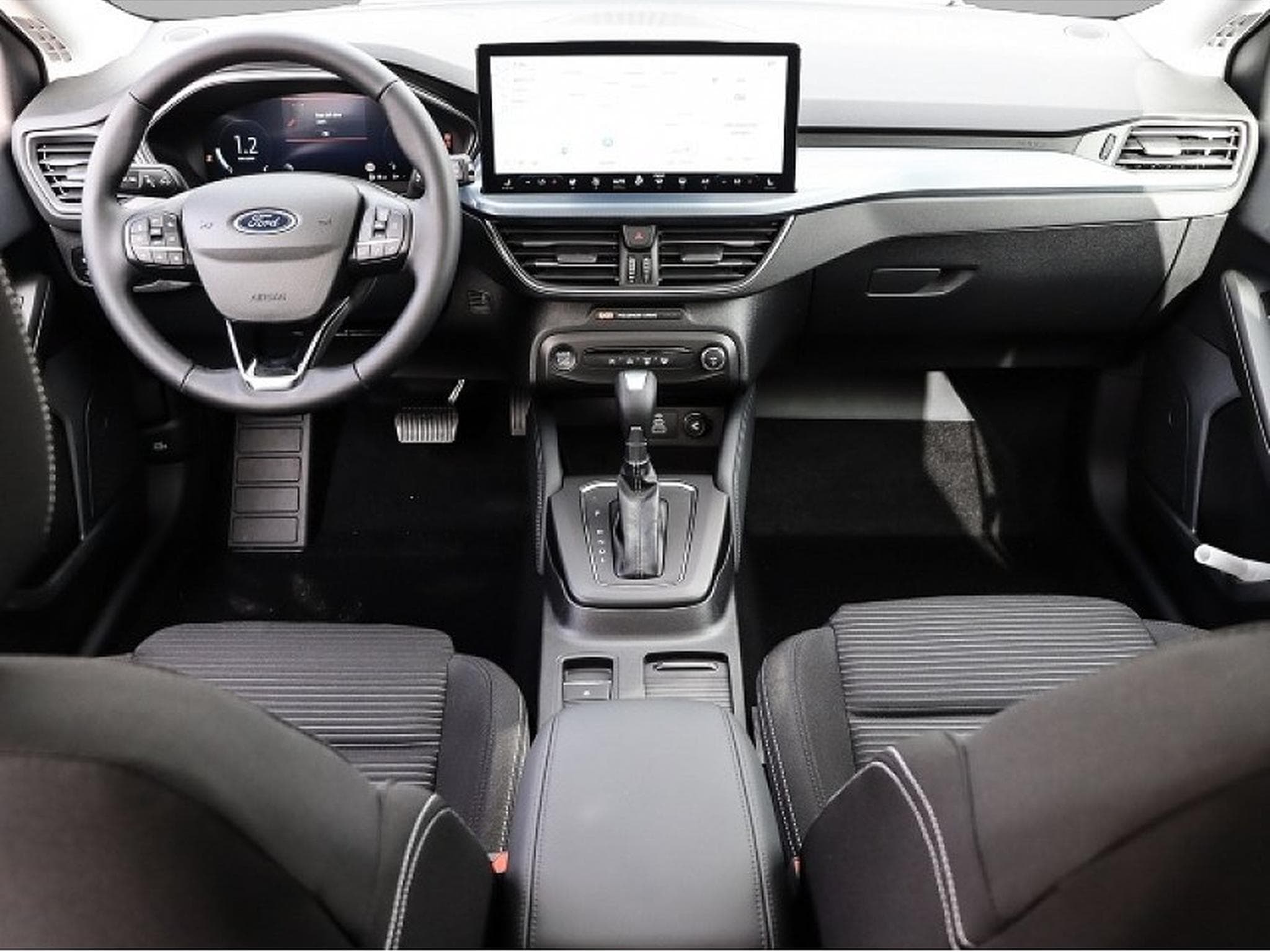 Ford Focus (2025) - Photo 4