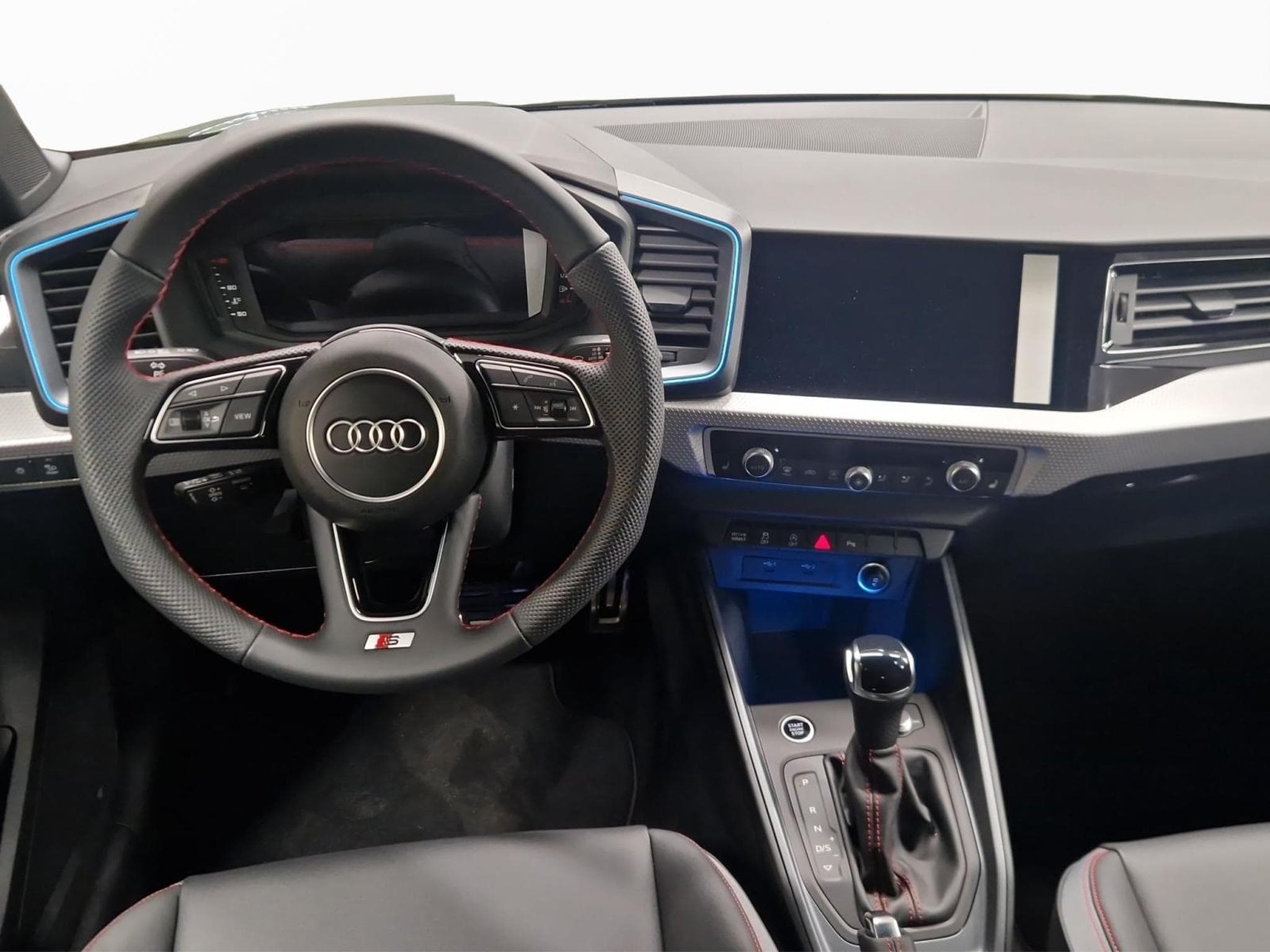 Audi A1 Allstreet (2025) - Photo 11