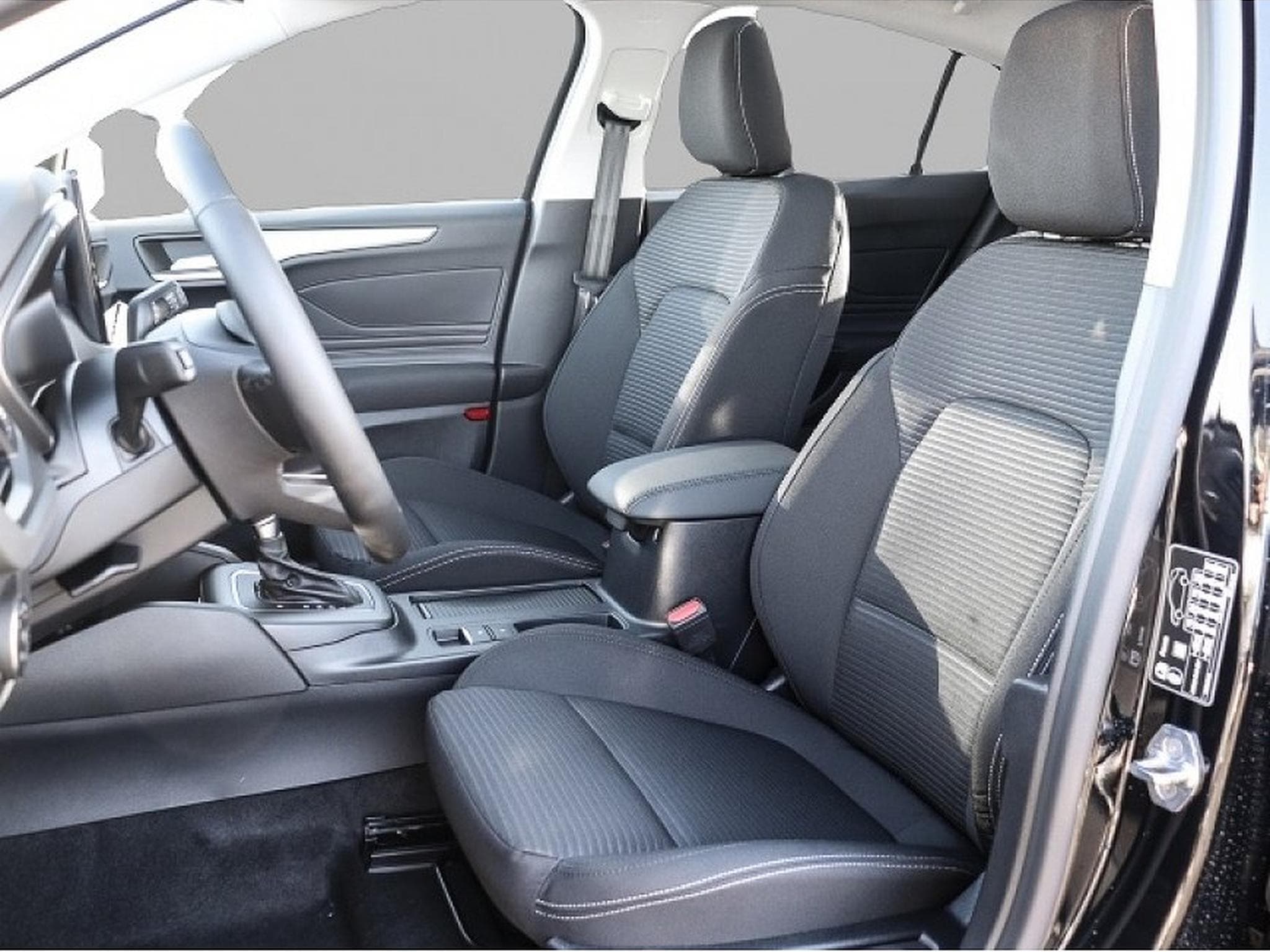 Ford Focus (2025) - Photo 6