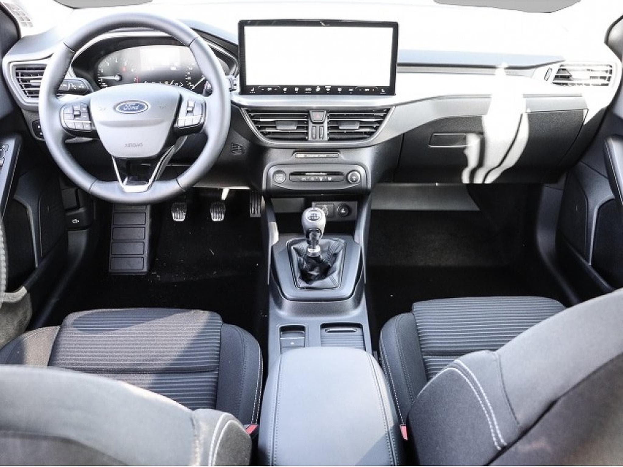 Ford Focus (2025) - Photo 4