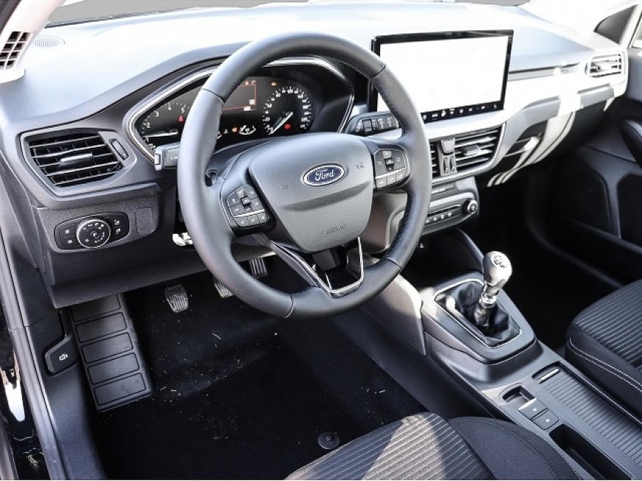 Ford Focus (2025) - Photo 3