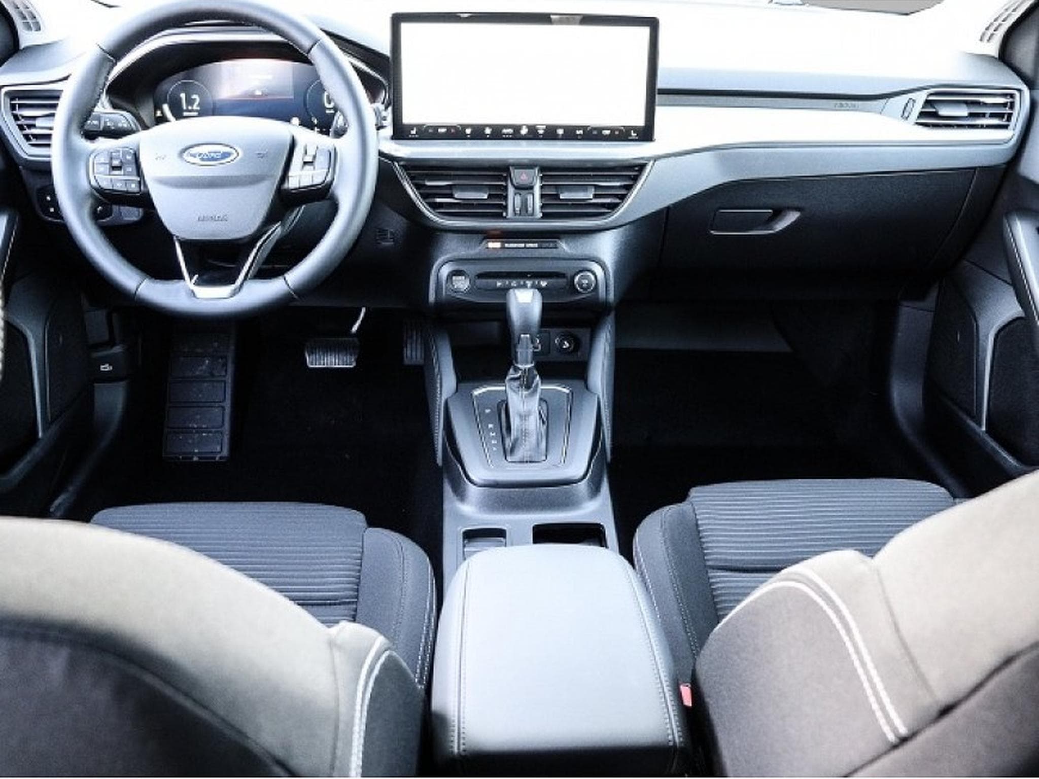 Ford Focus (2025) - Photo 4