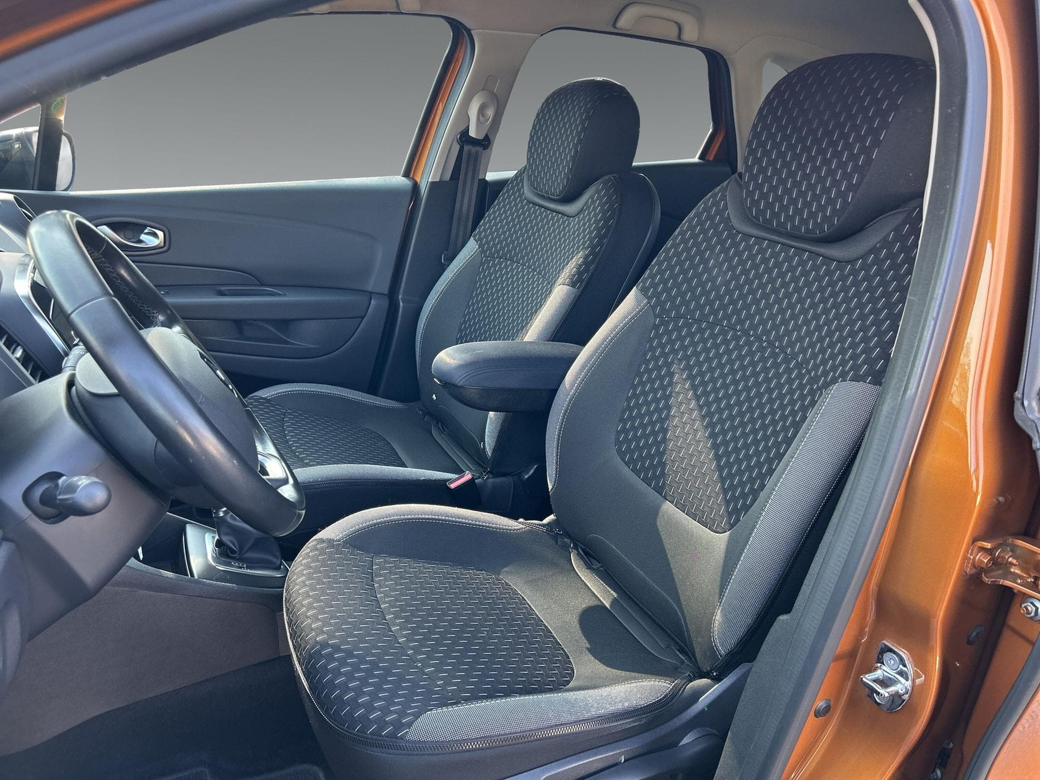 Renault Captur 1.5 dCi Limited +Klima+LED+ChromPaket (2018) - Foto 7