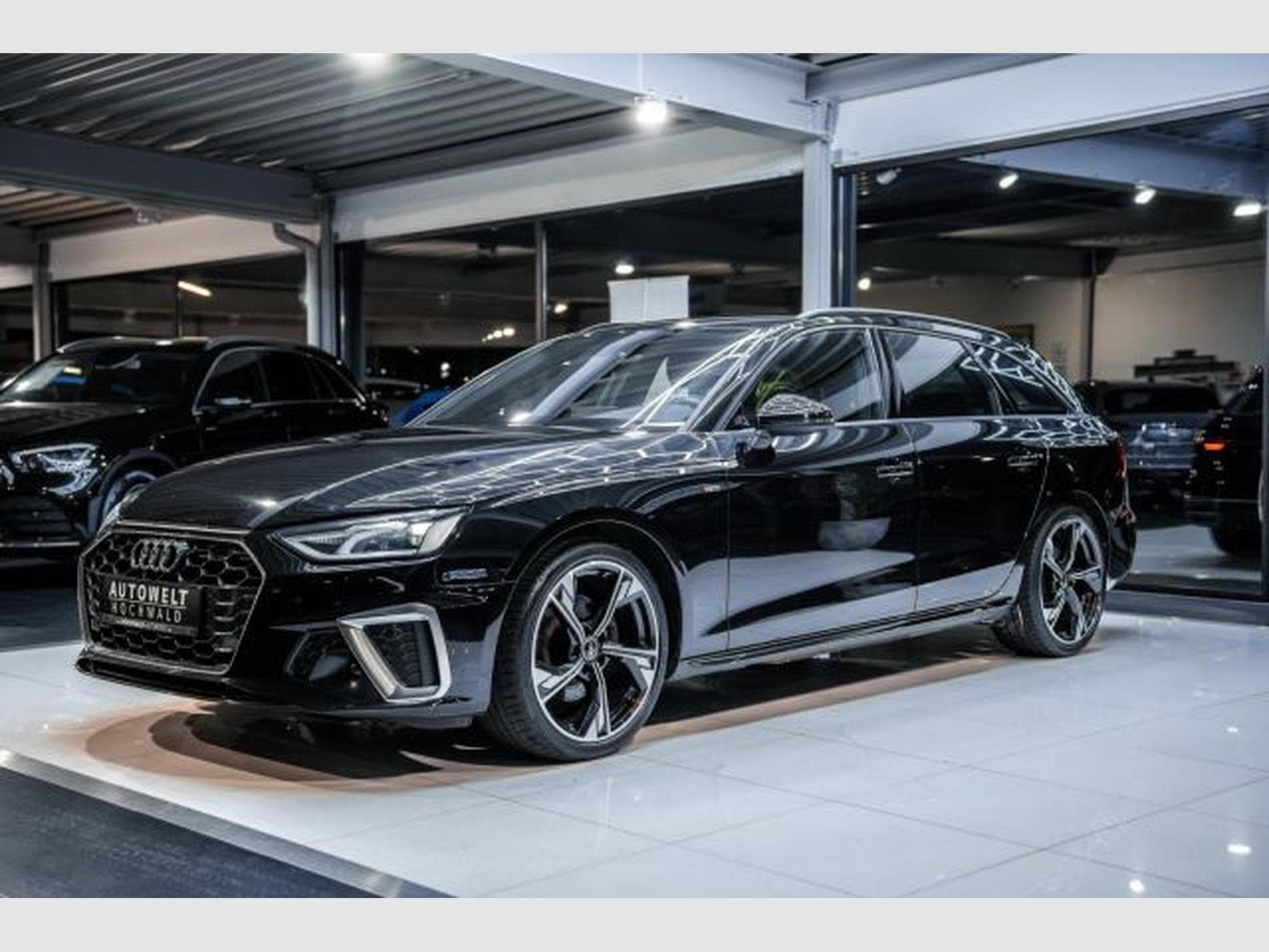 Audi A4 A4 Avant 35 TDI S-tronic S-Line NAVI RFK SHZ LED (2023) - Foto 4