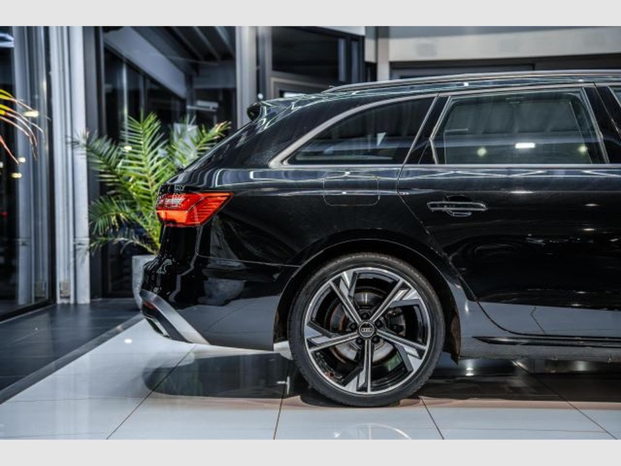 Audi A4 A4 Avant 35 TDI S-tronic S-Line NAVI RFK SHZ LED (2023) - Foto 8