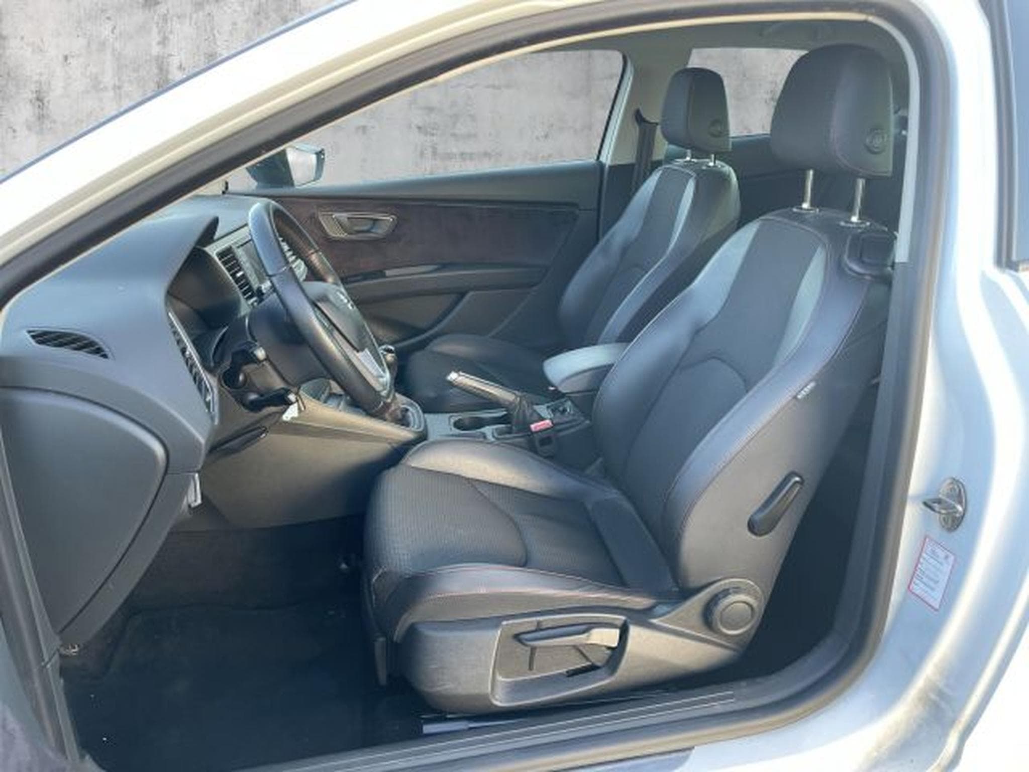 Seat Leon Leon FR 1.4 TSI NAVI LED SHZ PDC Tempo. Spurhalt (2013) - Foto 11