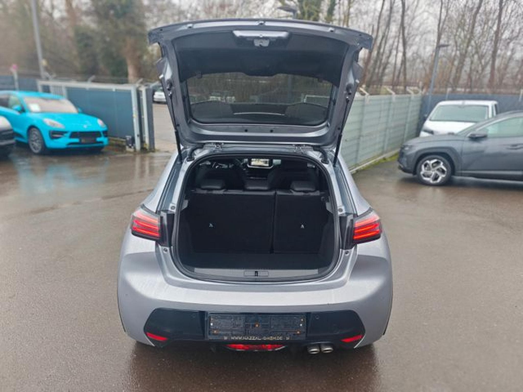 Peugeot 208 208  GT HYBRID*NAVI*PANORAMA*KAMERA*GARANTIE* (2024) - Photo 9