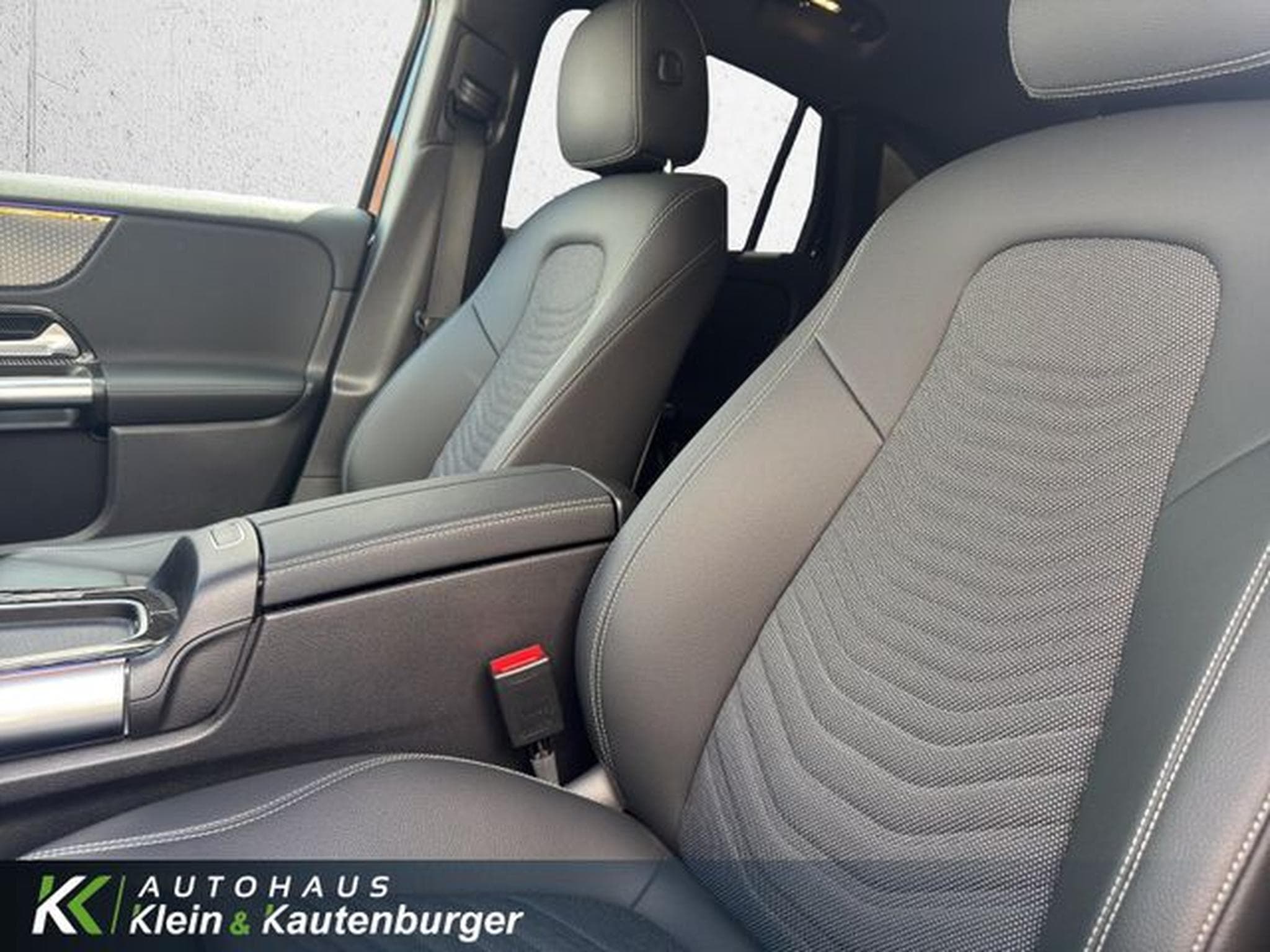 Mercedes GLA 200 GLA 200D 4M PROGRESSIVE EDITION+LED+360+AMBIENTE (2023) - Foto 13