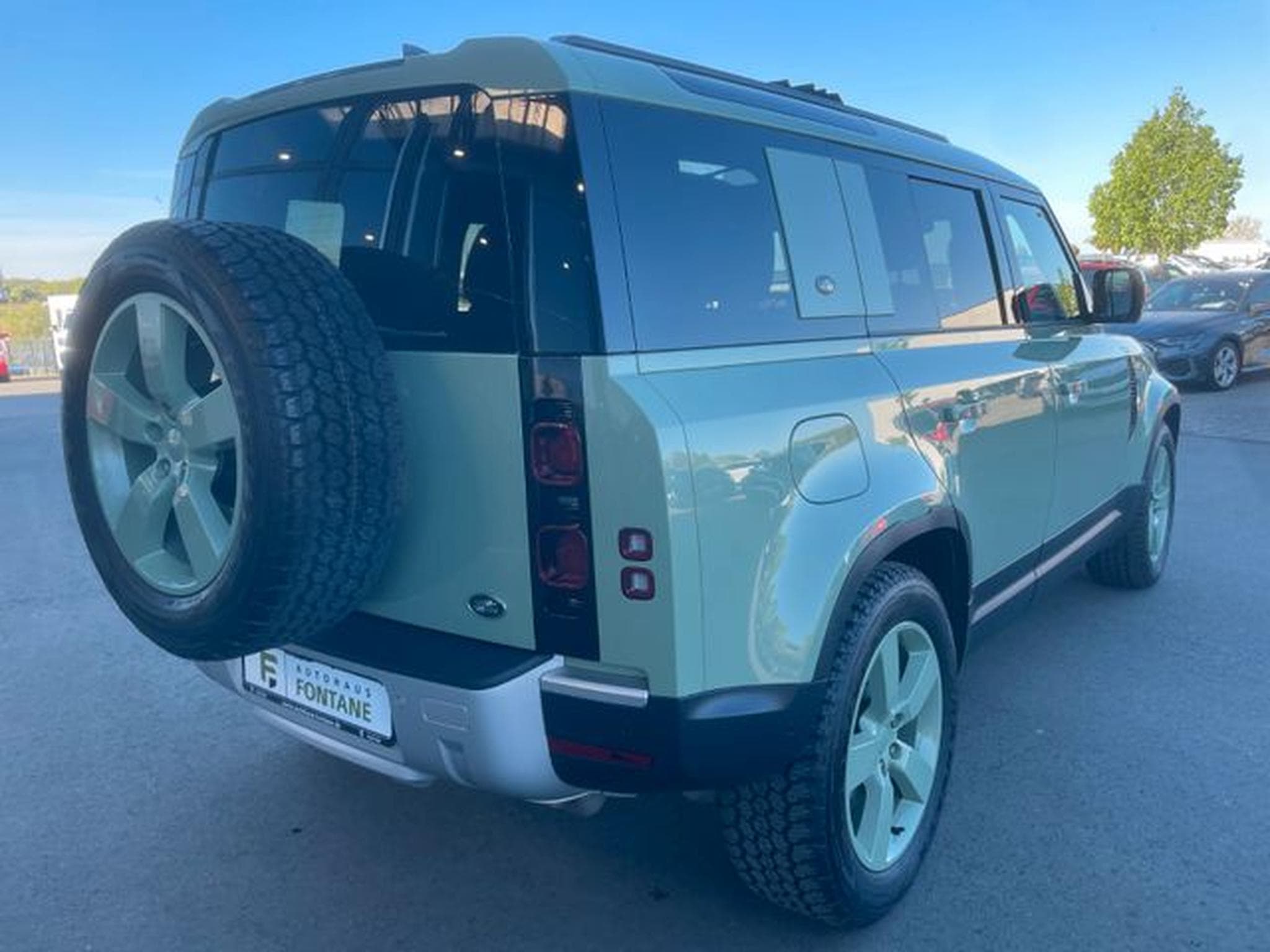 Land-Rover Defender Defender 110 75th Limited Edition AHK (2022) - Foto 9