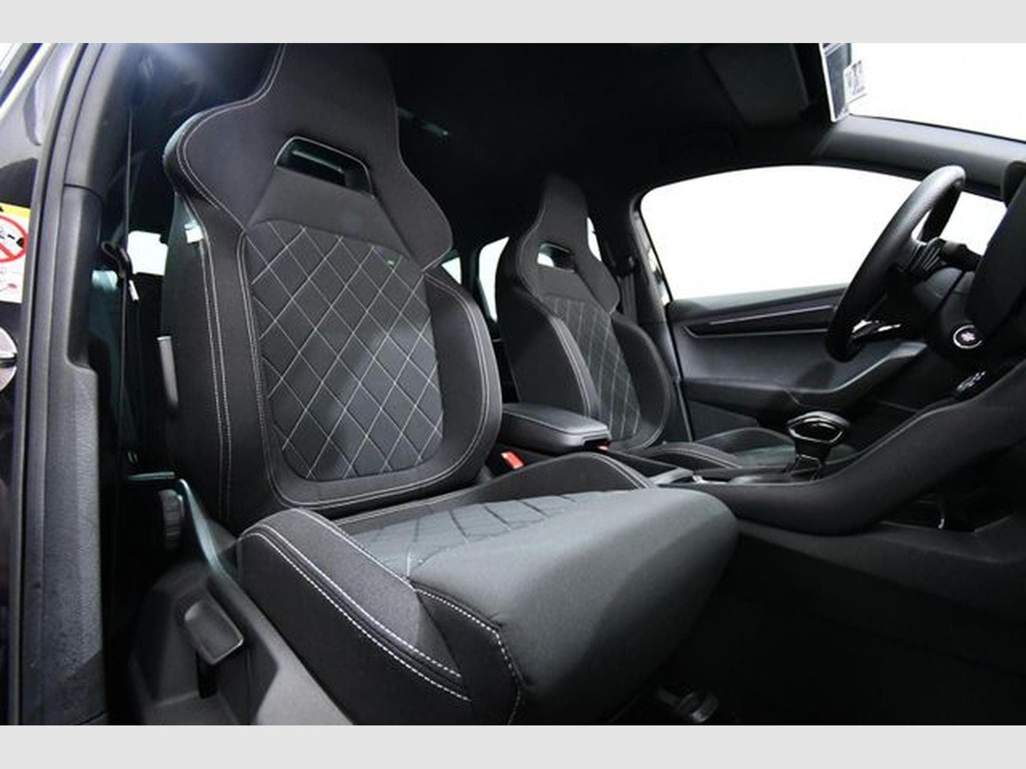 Skoda Karoq Karoq Sportline 4x4, R-View, ACC, 19", Navi (2022) - Photo 6