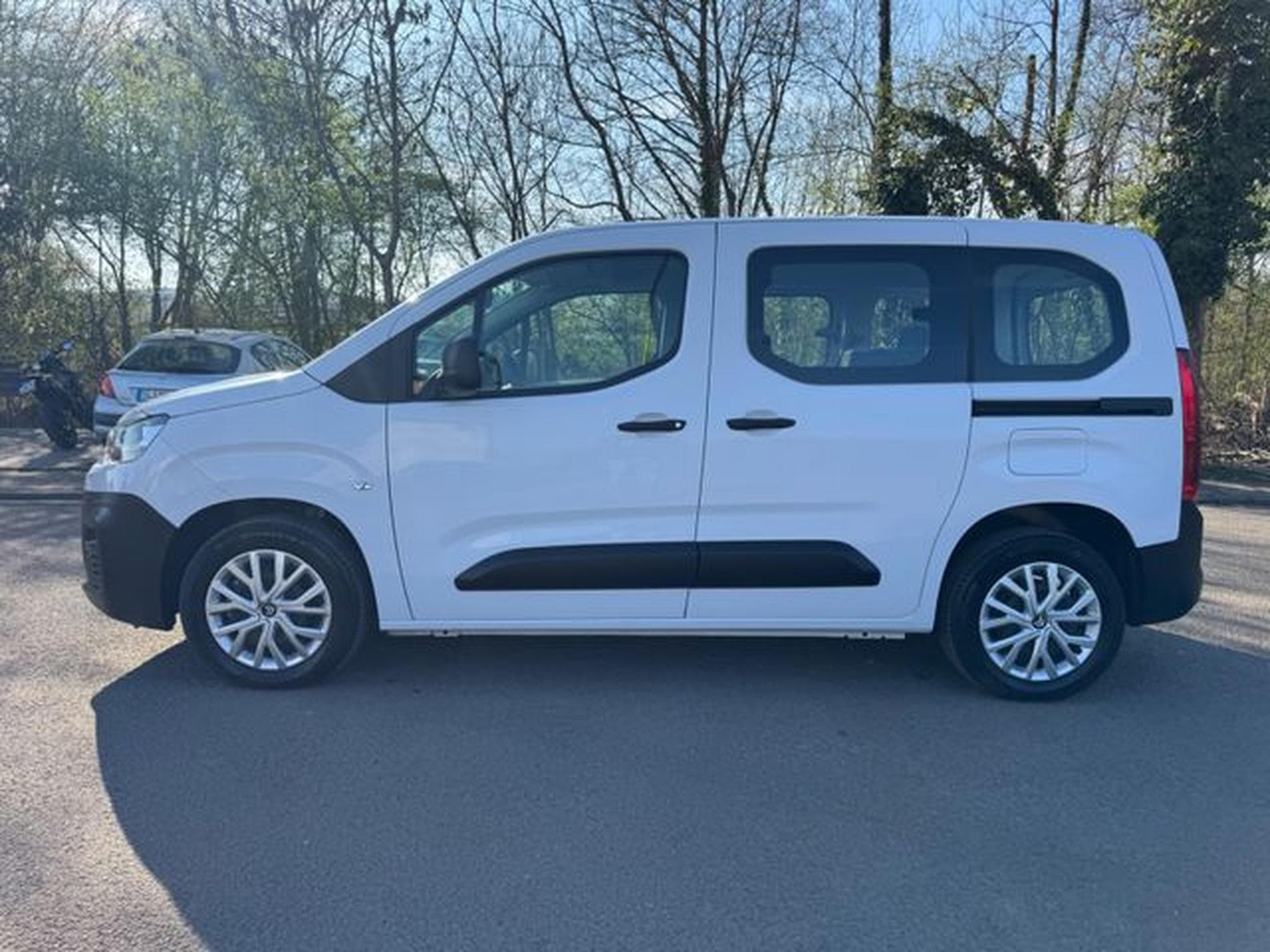 Citroën Berlingo BERLINGO LIVE PACK ELEKTRO*FACELIFT*AUT*5.SITZE* (2024) - Foto 12