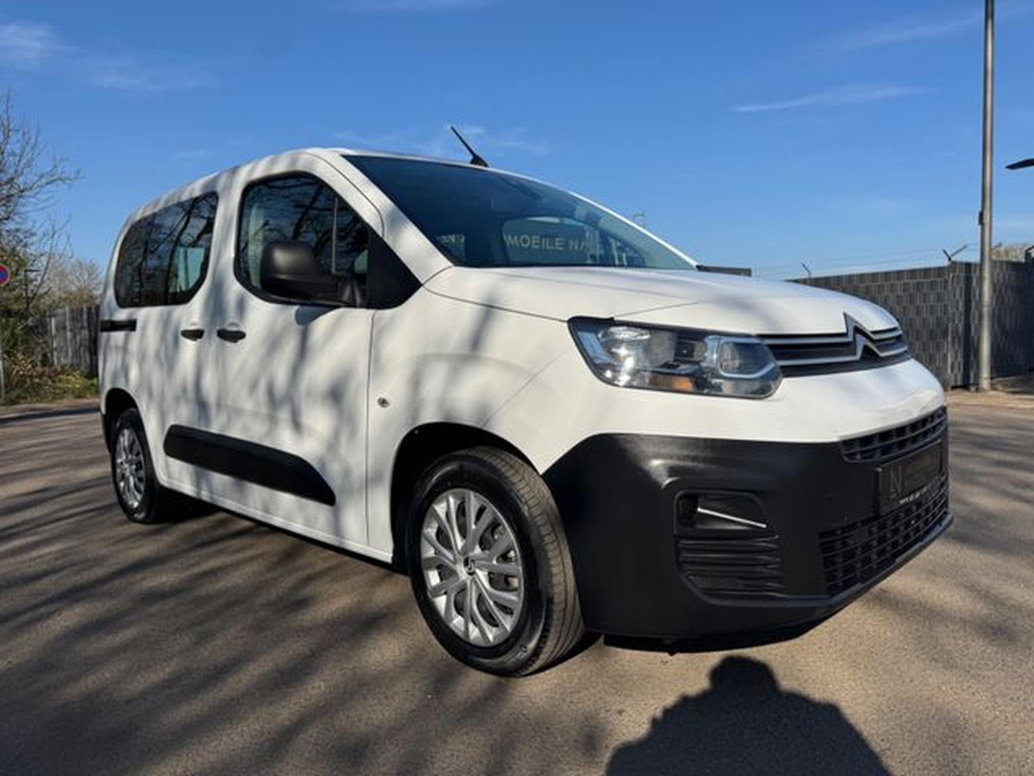 Citroën Berlingo BERLINGO LIVE PACK ELEKTRO*FACELIFT*AUT*5.SITZE* (2024) - Foto 4