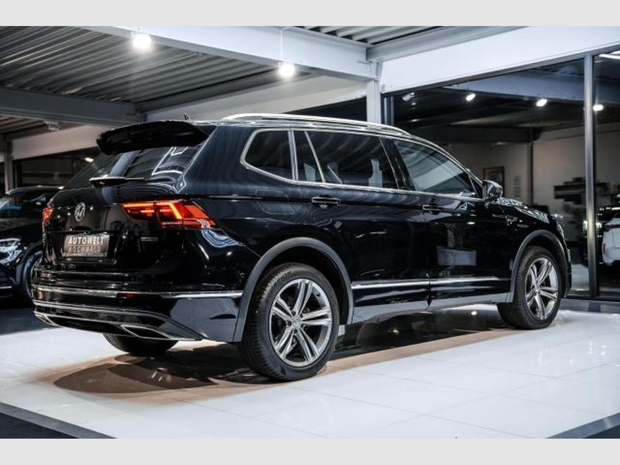 VW Tiguan Tiguan Allspace 2.0 TSI DSG Highl 4M R-Line NAVI (2020) - Foto 12