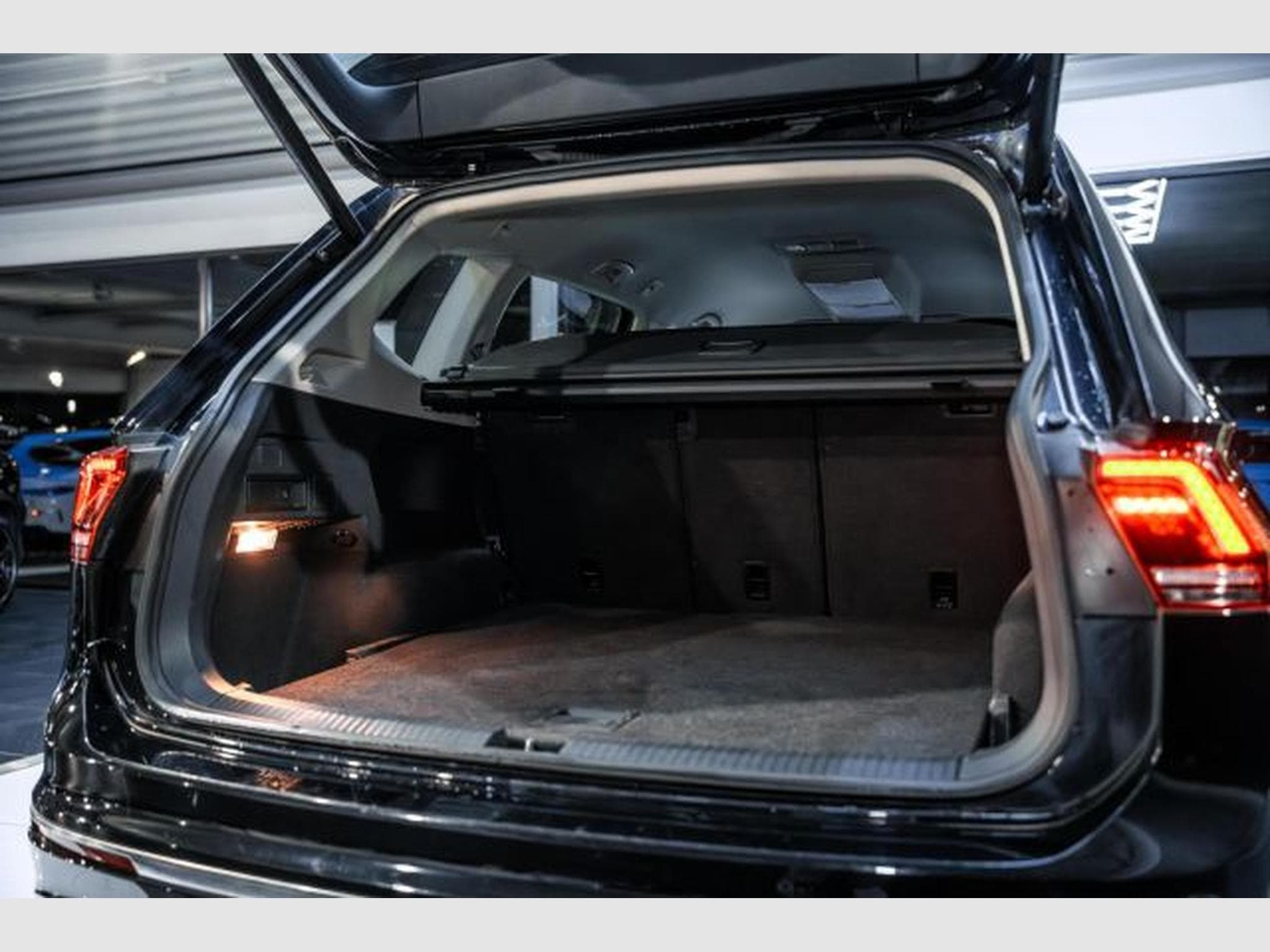 VW Tiguan Tiguan Allspace 2.0 TSI DSG Highl 4M R-Line NAVI (2020) - Foto 15