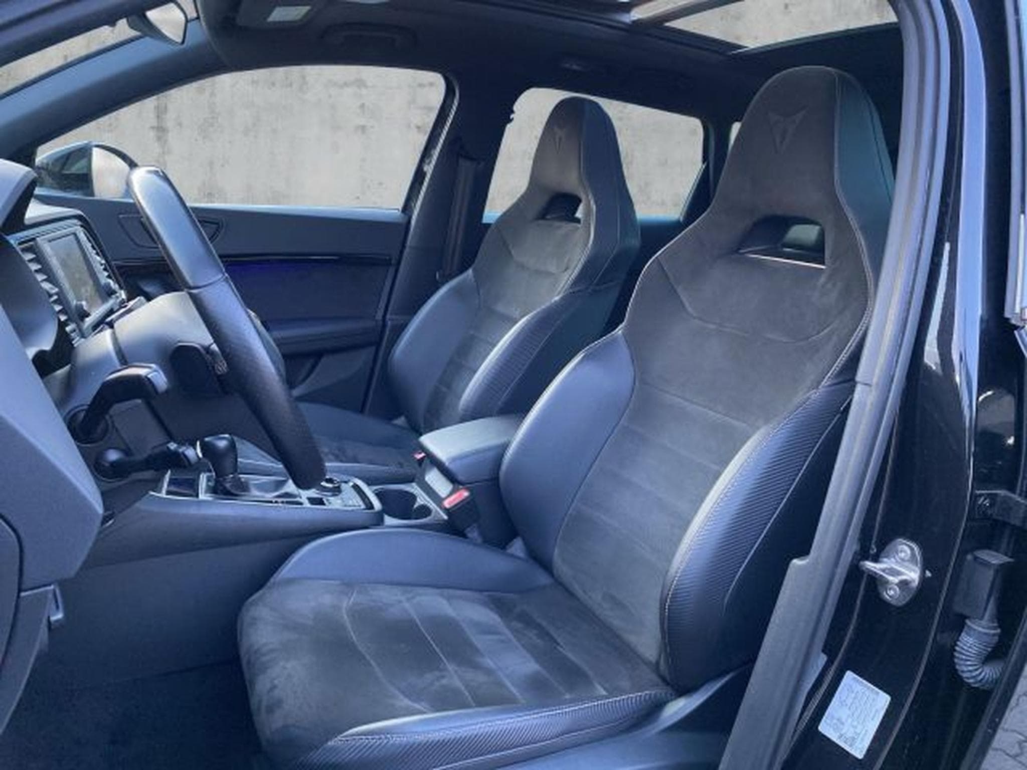 Cupra Ateca Ateca VZ 2.0 TSI DSG 4D NAVI RFK LED AHK PANO (2019) - Foto 11