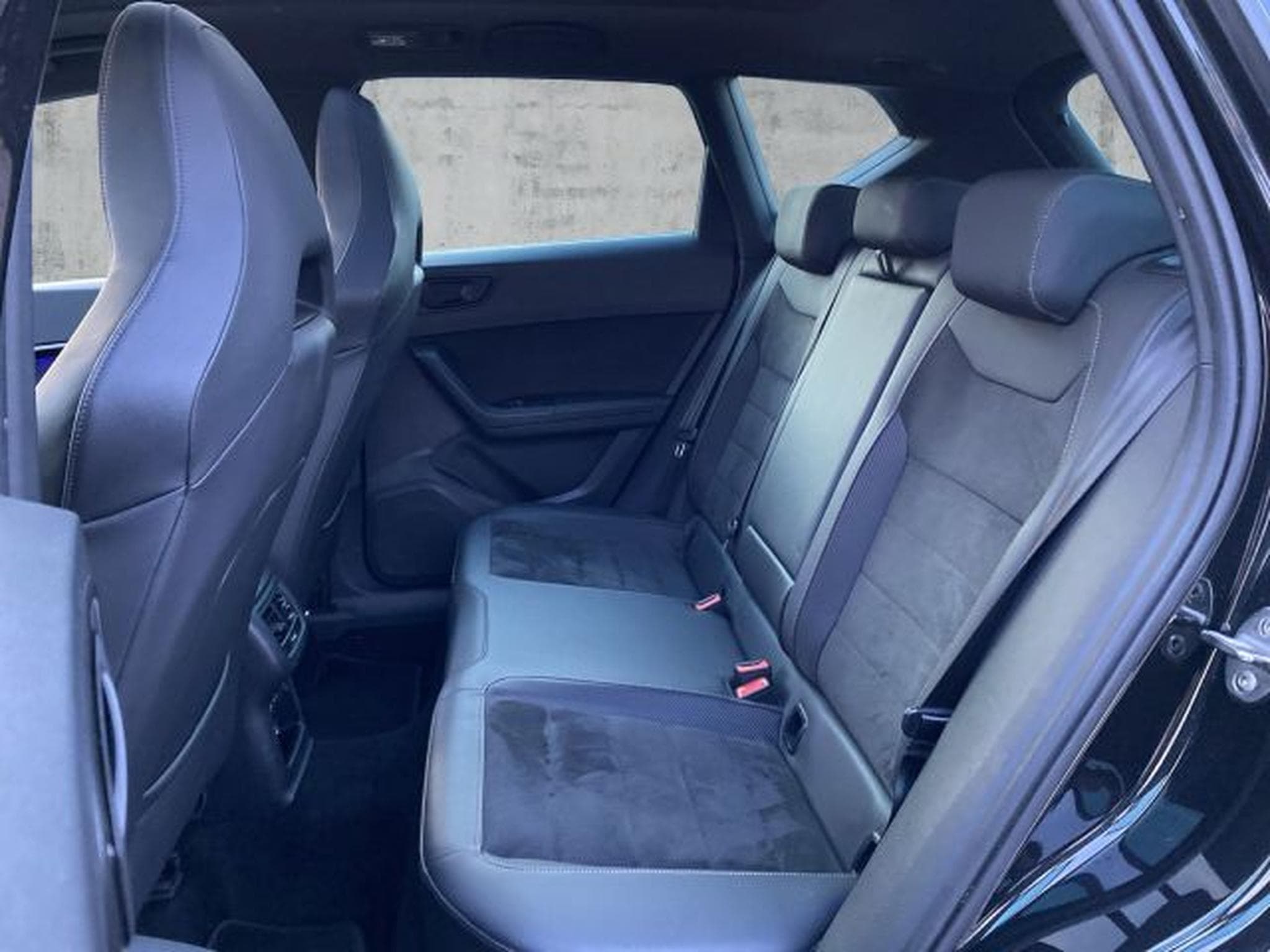 Cupra Ateca Ateca VZ 2.0 TSI DSG 4D NAVI RFK LED AHK PANO (2019) - Foto 12