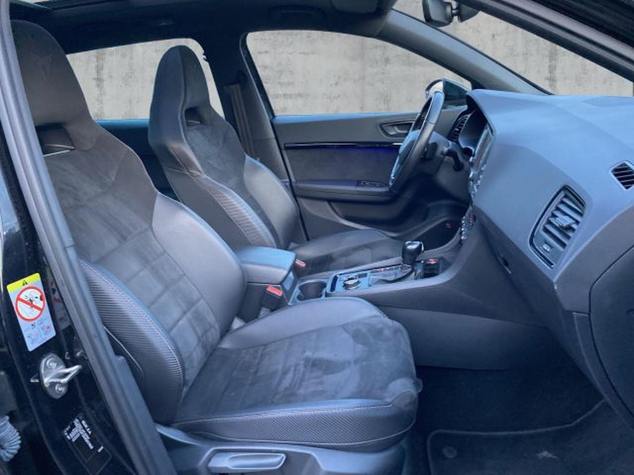 Cupra Ateca Ateca VZ 2.0 TSI DSG 4D NAVI RFK LED AHK PANO (2019) - Foto 13