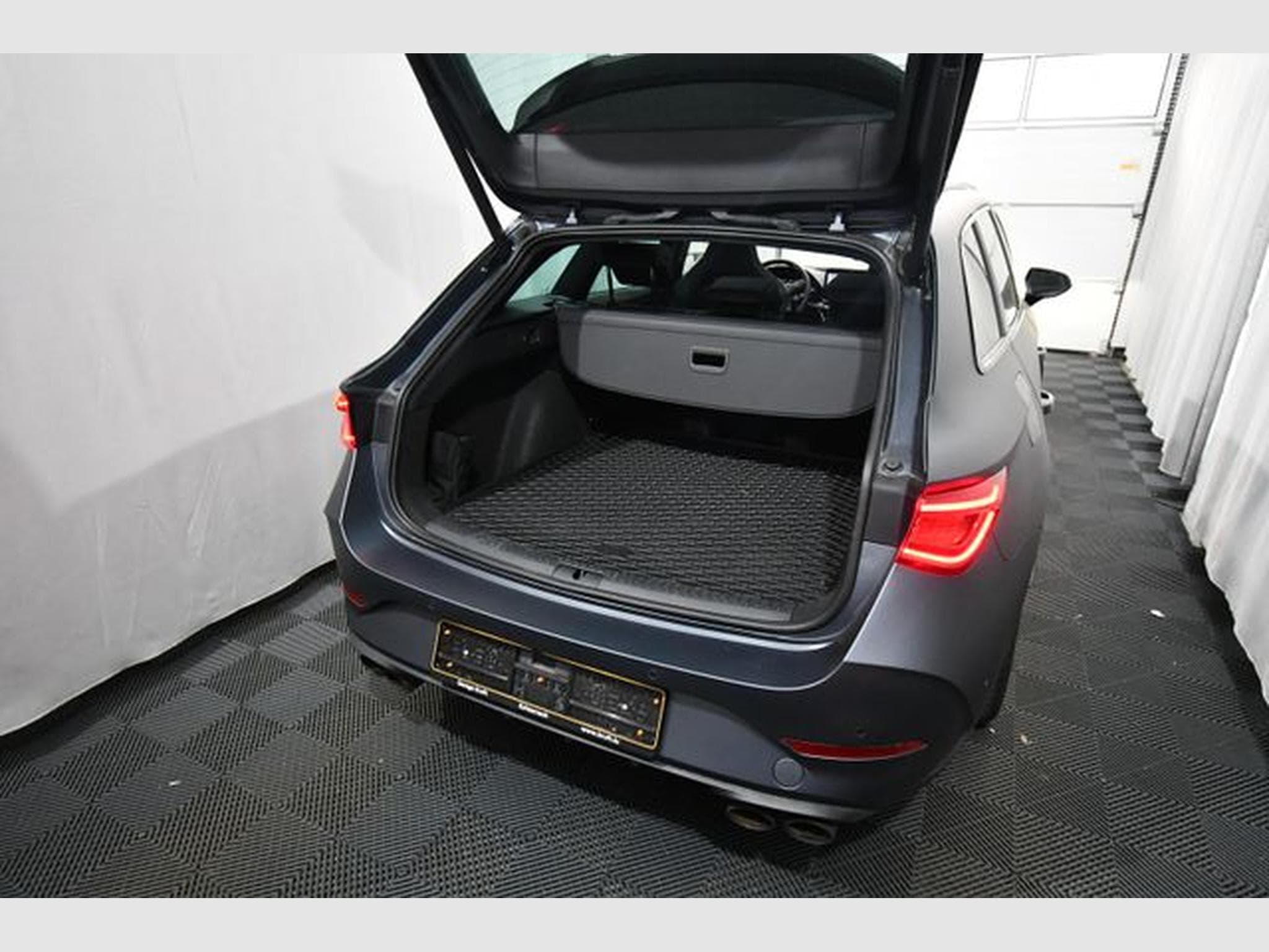 Cupra Leon Leon Sportstourer VZ Perf. Paket Kupfer, DCC, Pa (2024) - Foto 4