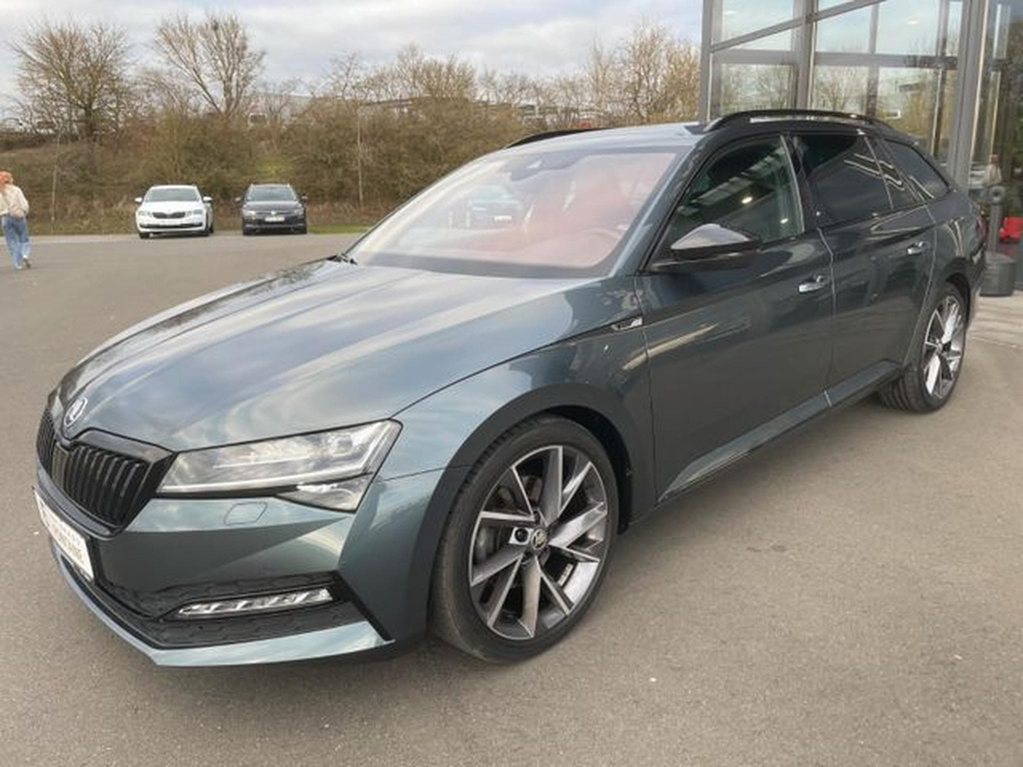 Skoda Superb Superb 2,0TDi Kombi Sportline 19" Matrix Alcant. (2022) - Photo 1