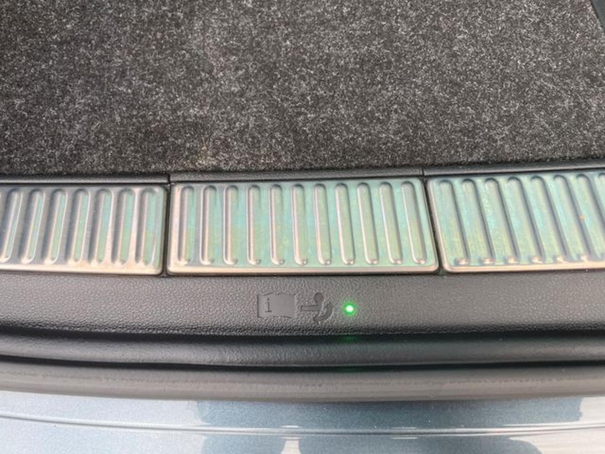 Skoda Superb Superb 2,0TDi Kombi Sportline 19" Matrix Alcant. (2022) - Photo 15